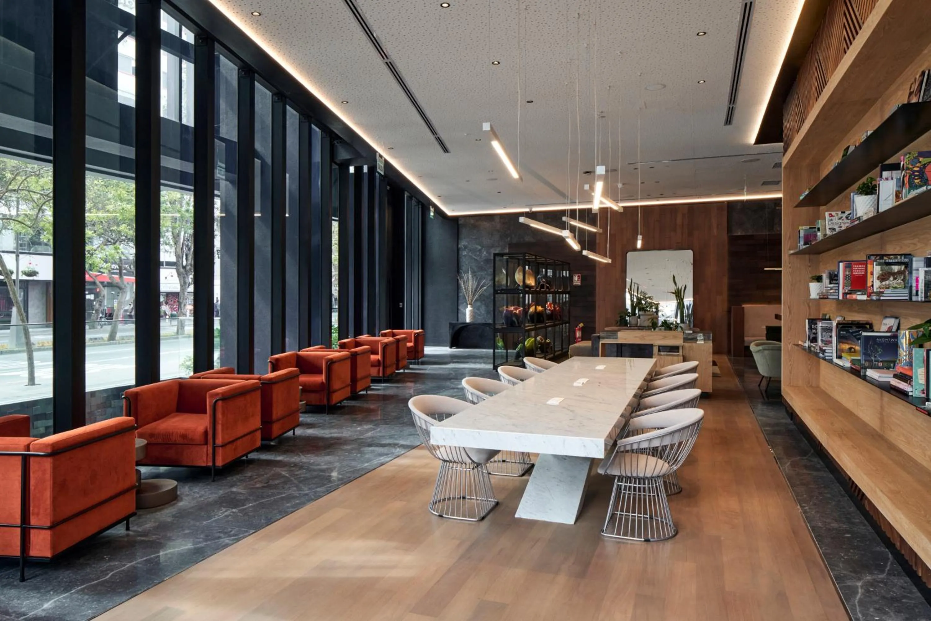 Library in Pullman Lima Miraflores