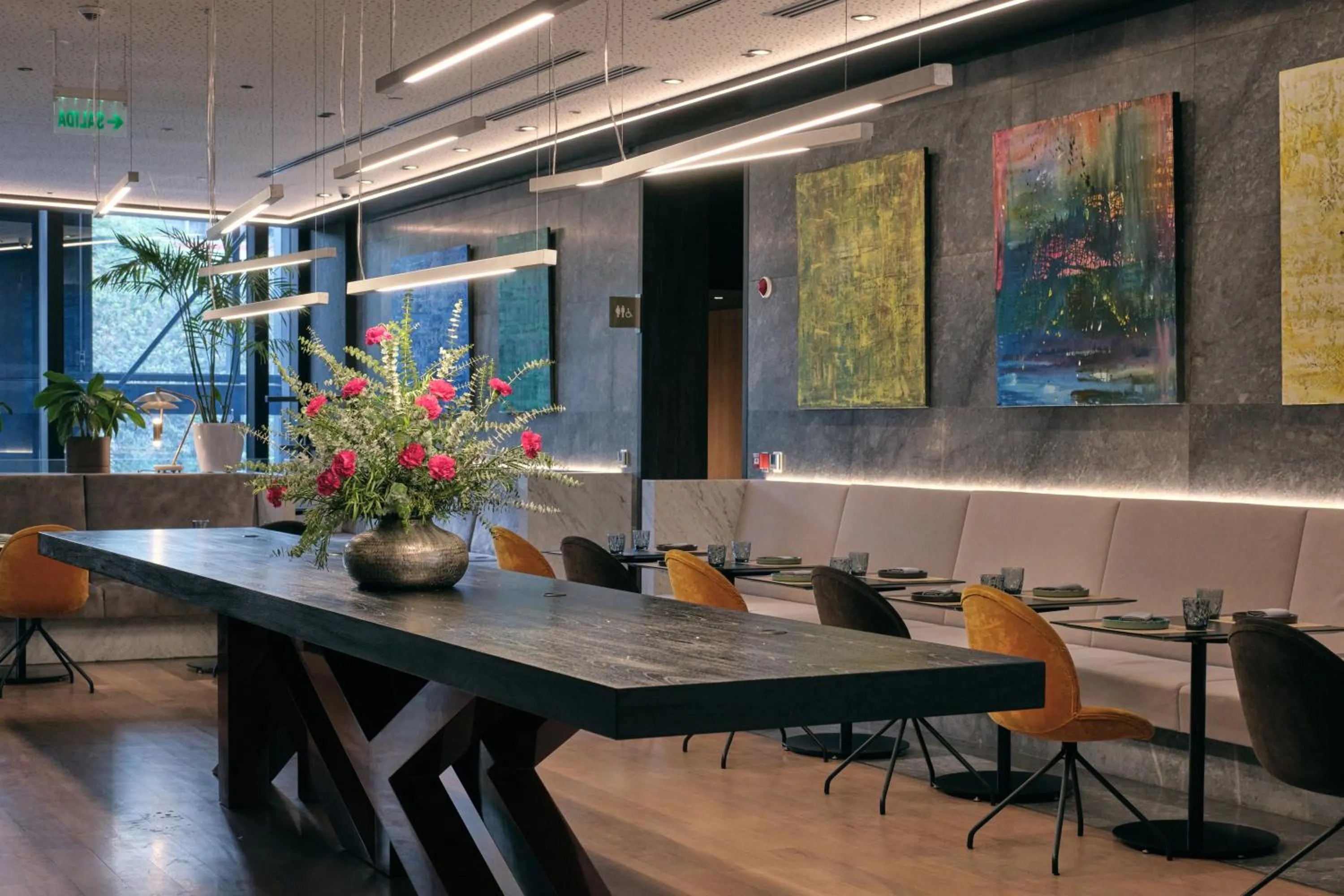 Restaurant/places to eat in Pullman Lima Miraflores