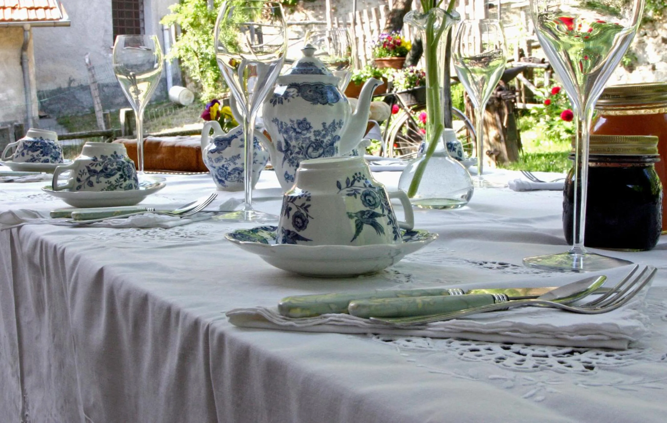 Breakfast in Silenzio e Buio