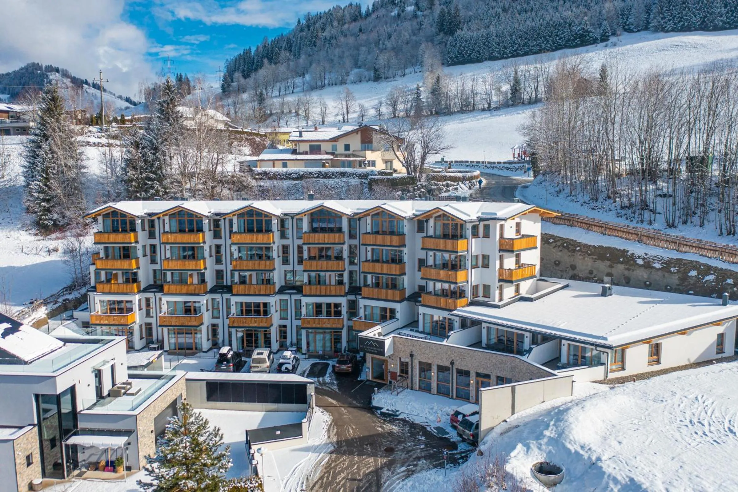 Property building in AlpenParks Hotel & Apartment Alpendorf