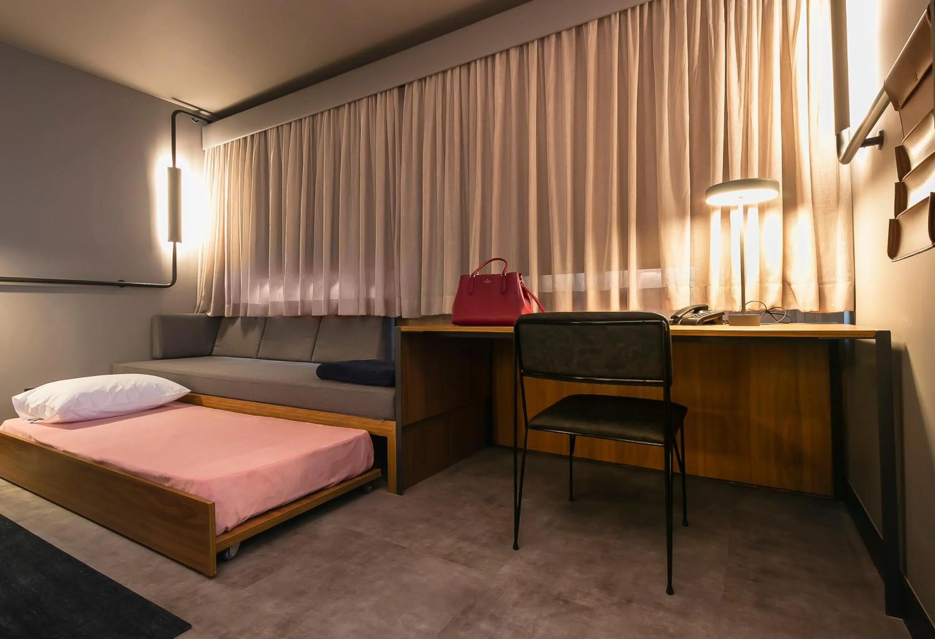 Dining area, Bed in Novotel Lencois Paulista