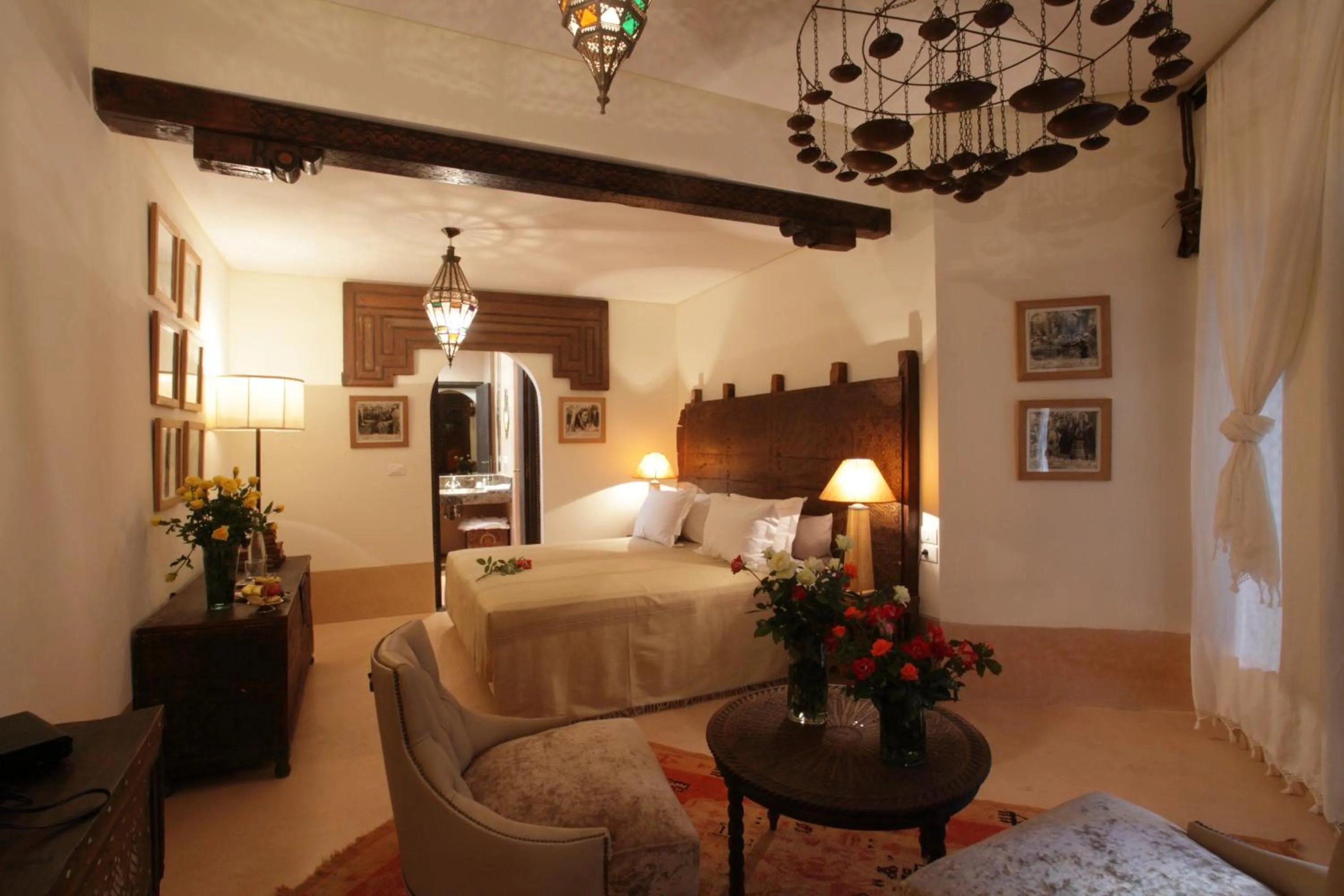 Decorative detail, Bed in Palais Khum