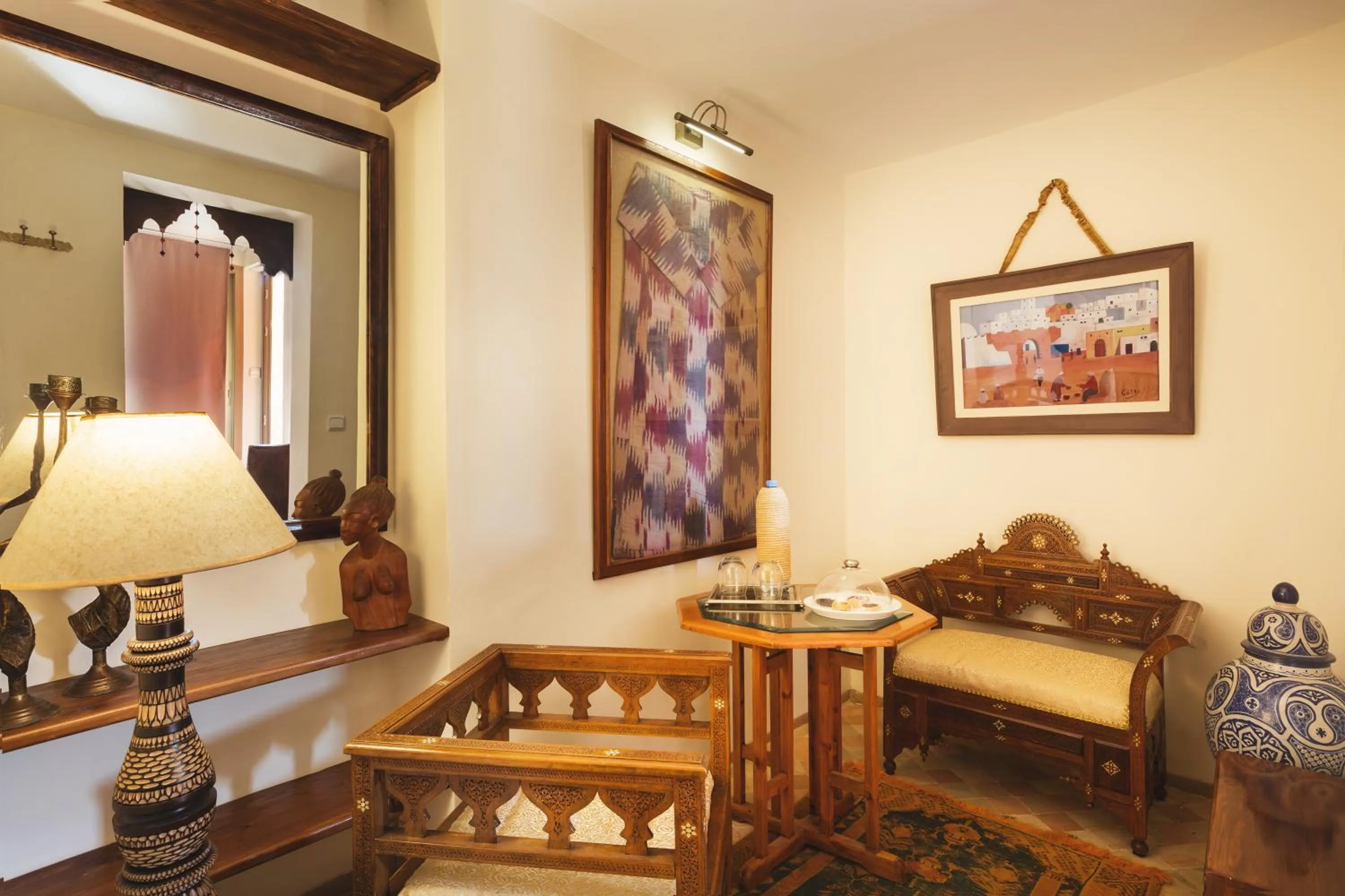 Decorative detail in Palais Khum