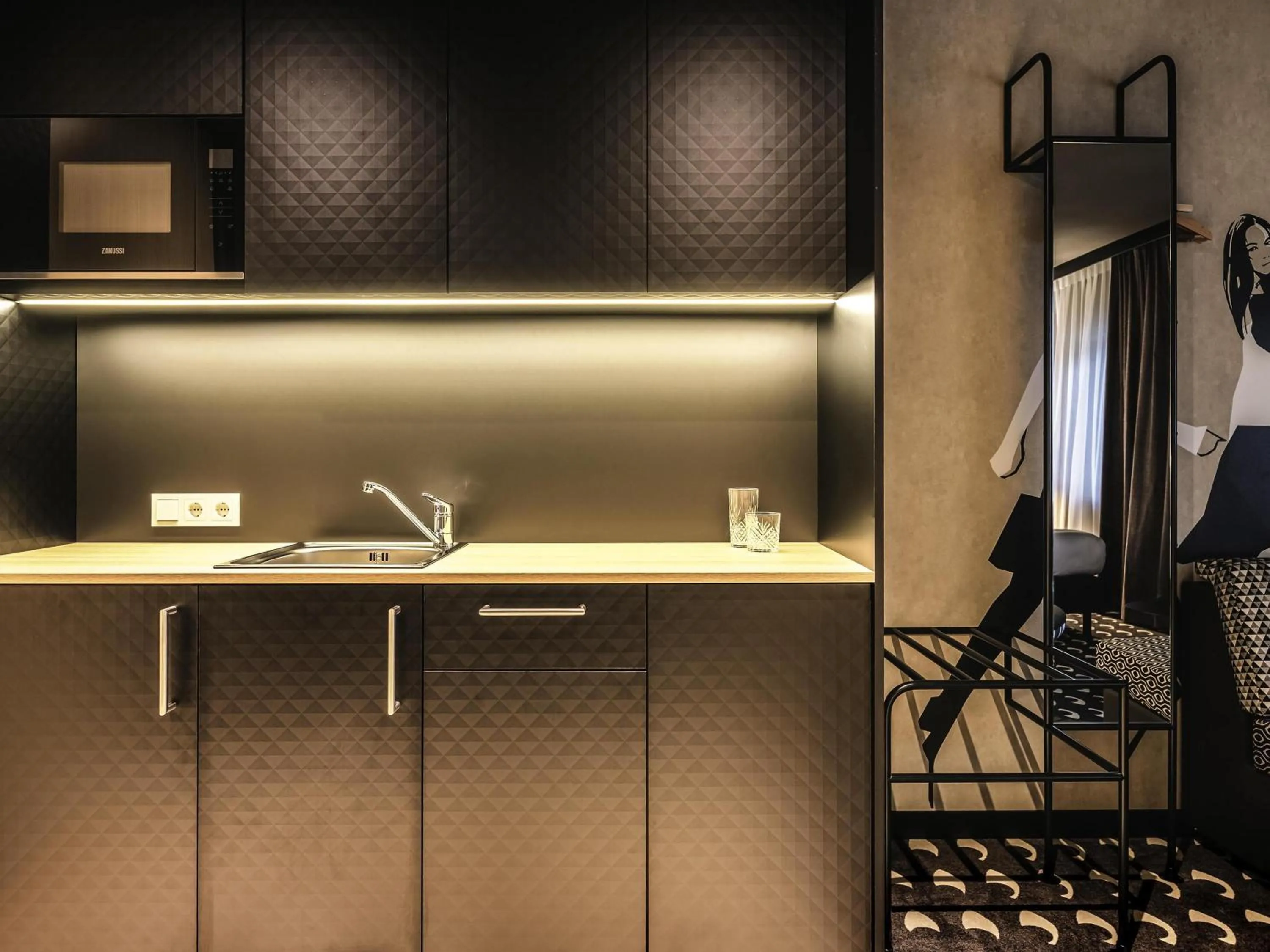 Bedroom in ibis Styles Arnhem Centre