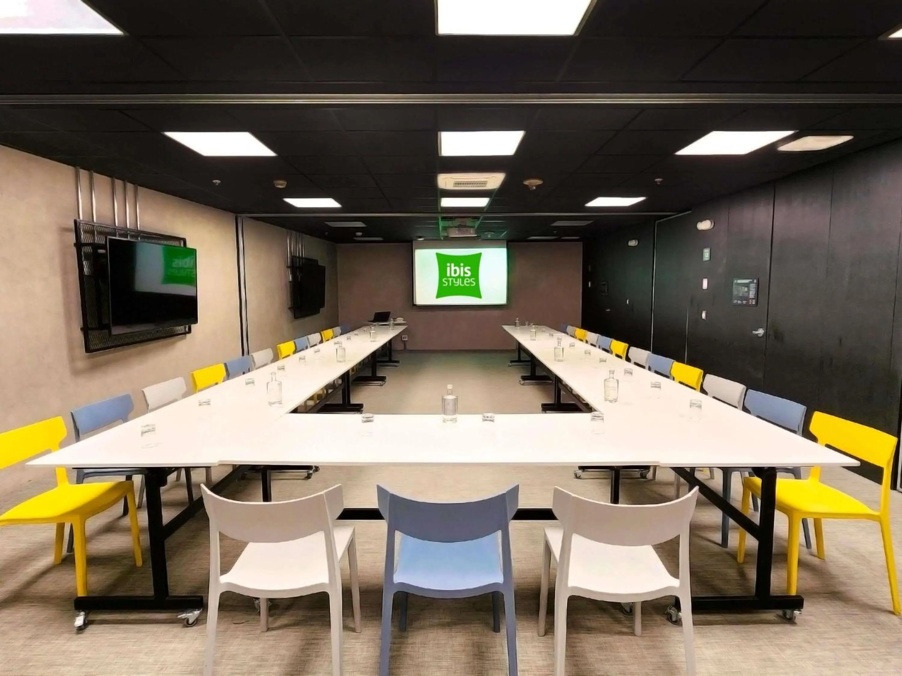 Meeting/conference room in ibis styles Lima San Isidro