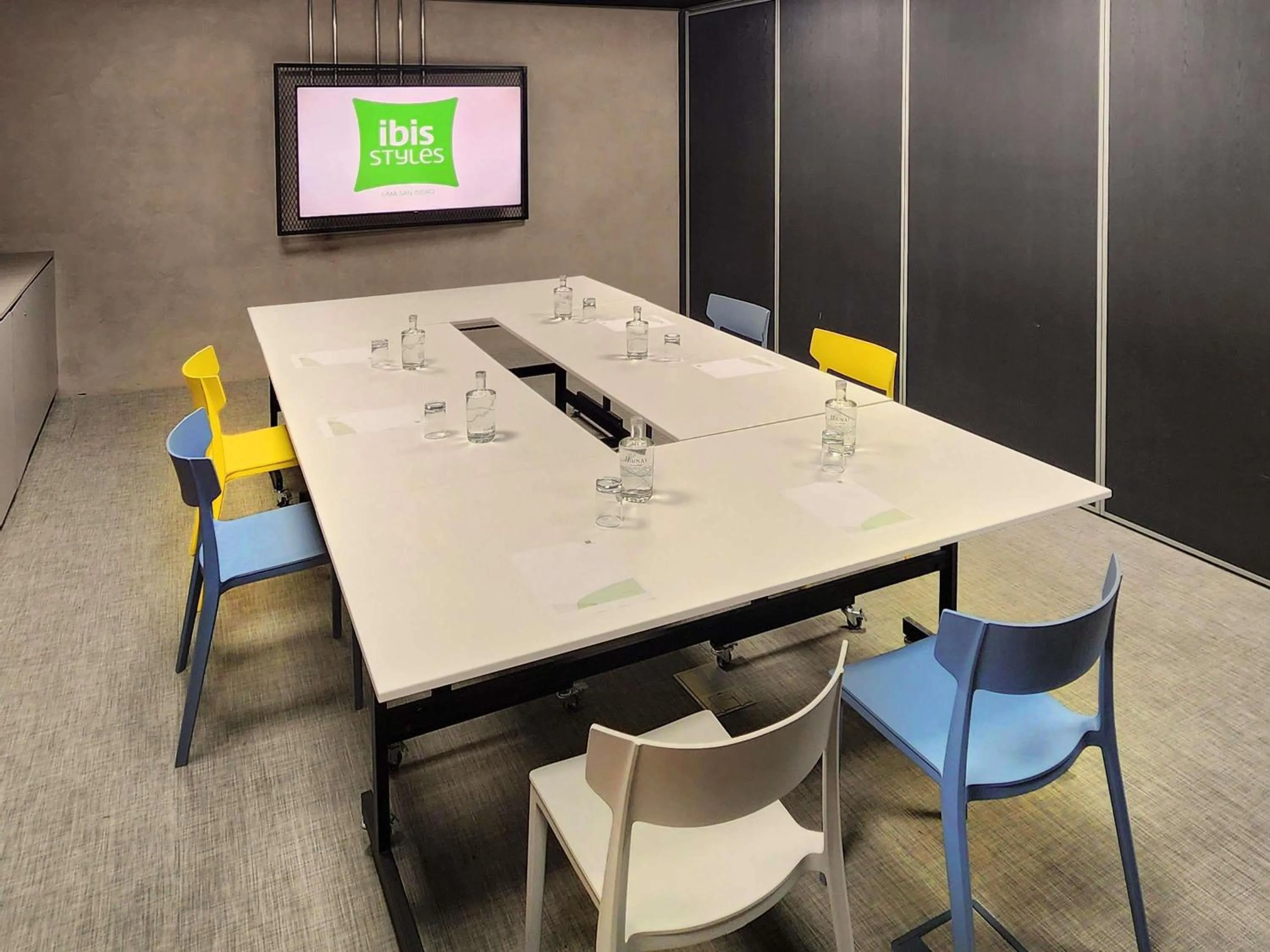 Meeting/conference room in ibis styles Lima San Isidro