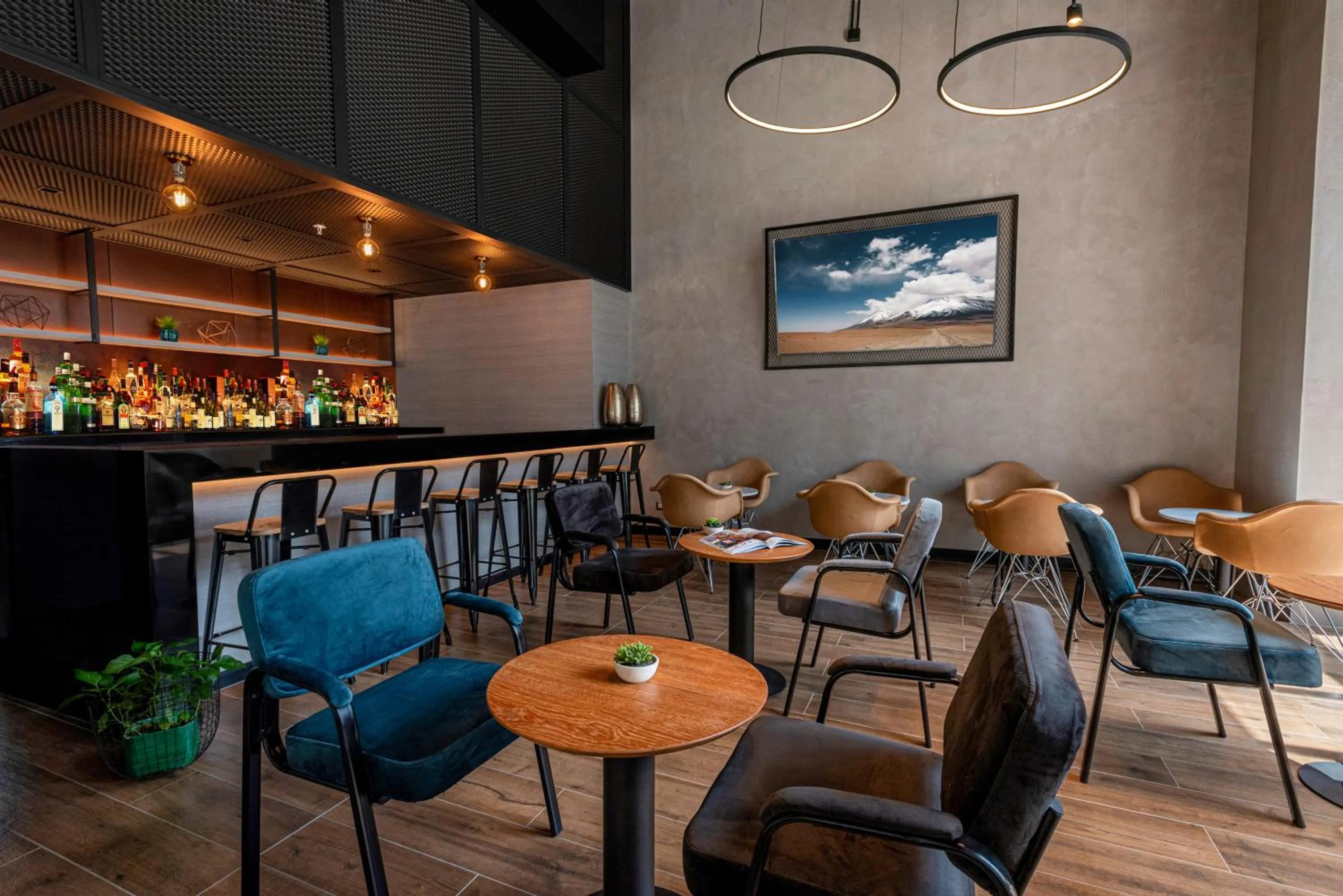 Restaurant/places to eat in ibis styles Lima San Isidro