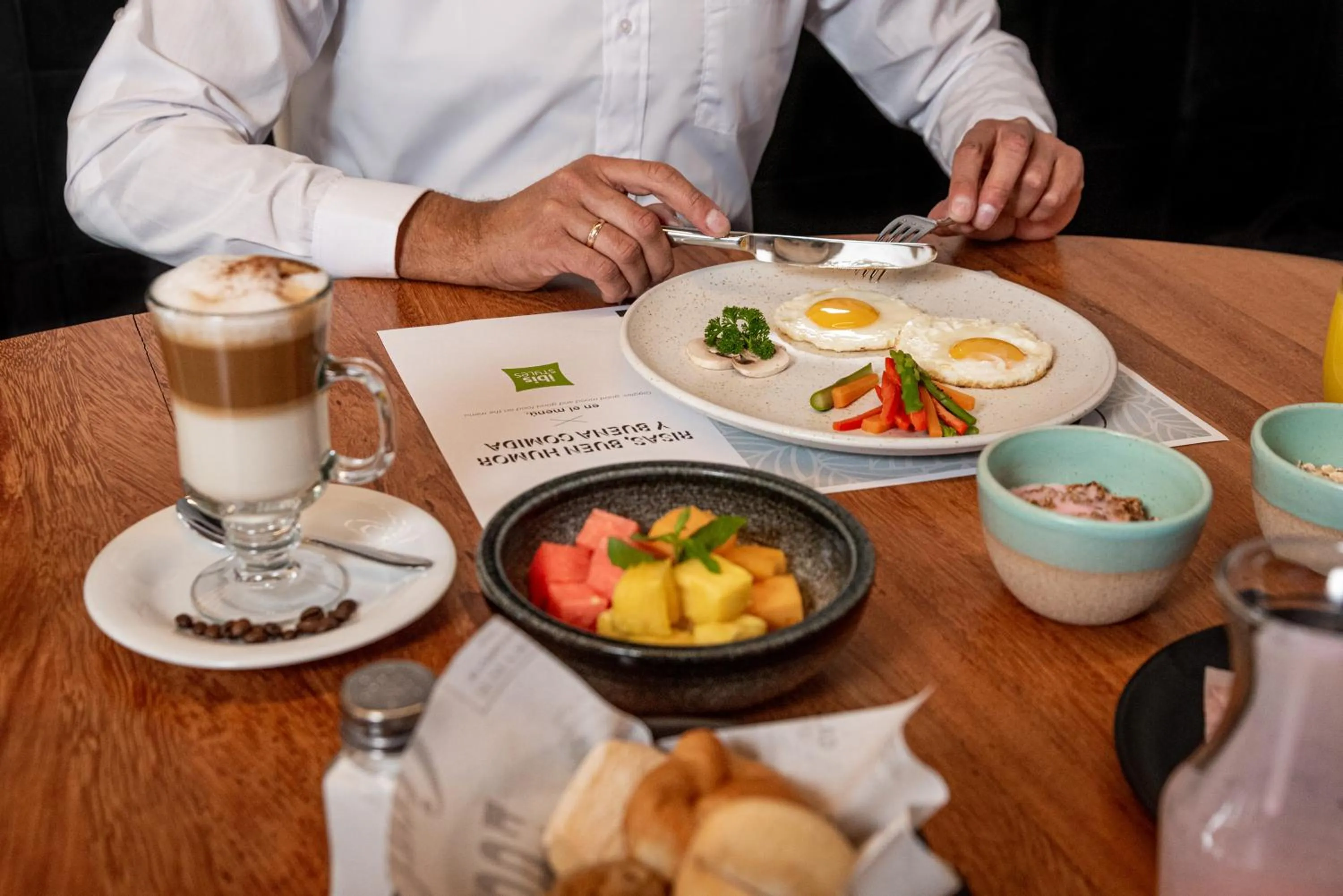 Restaurant/places to eat in ibis styles Lima San Isidro