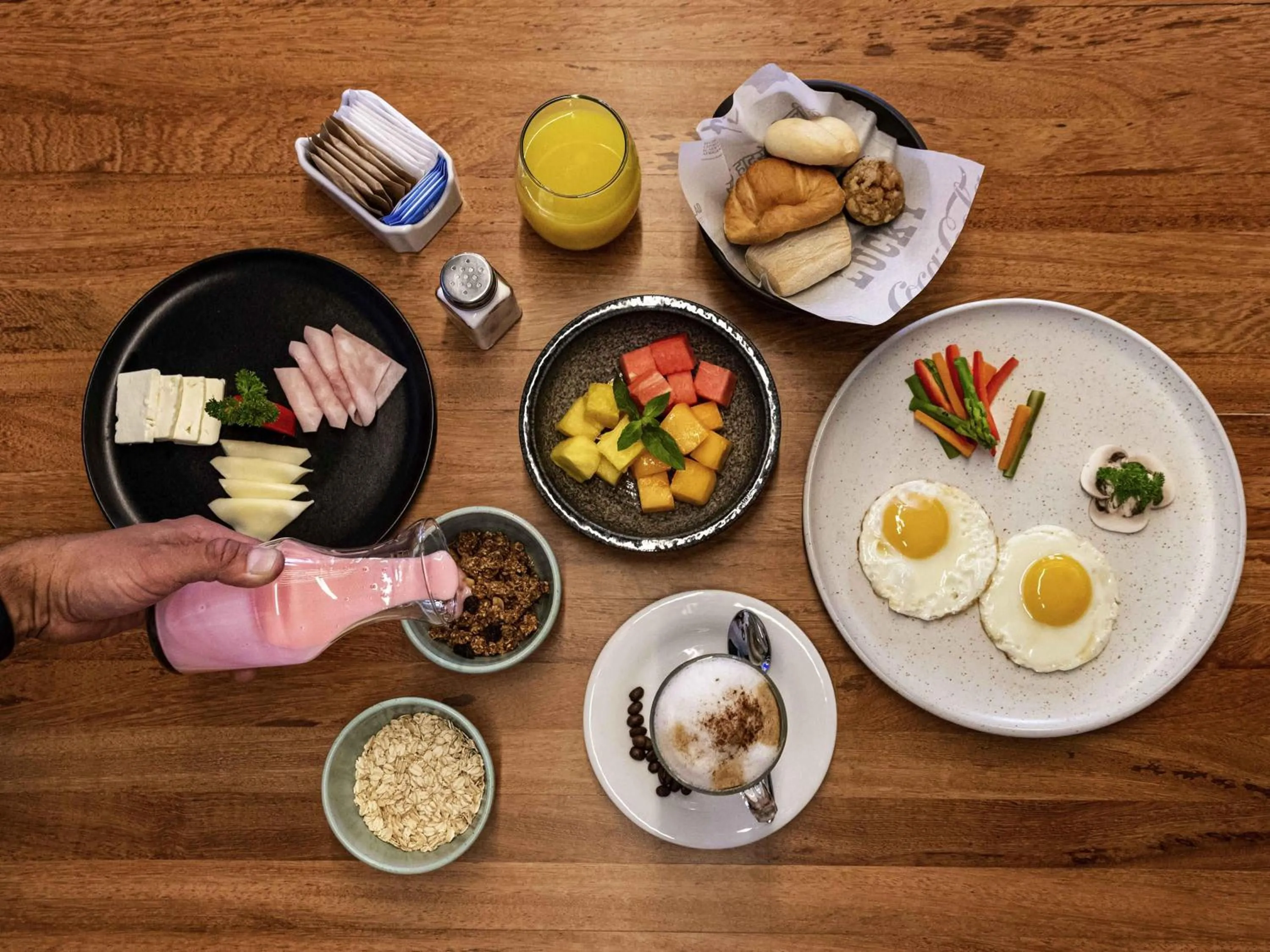 Restaurant/places to eat in ibis styles Lima San Isidro