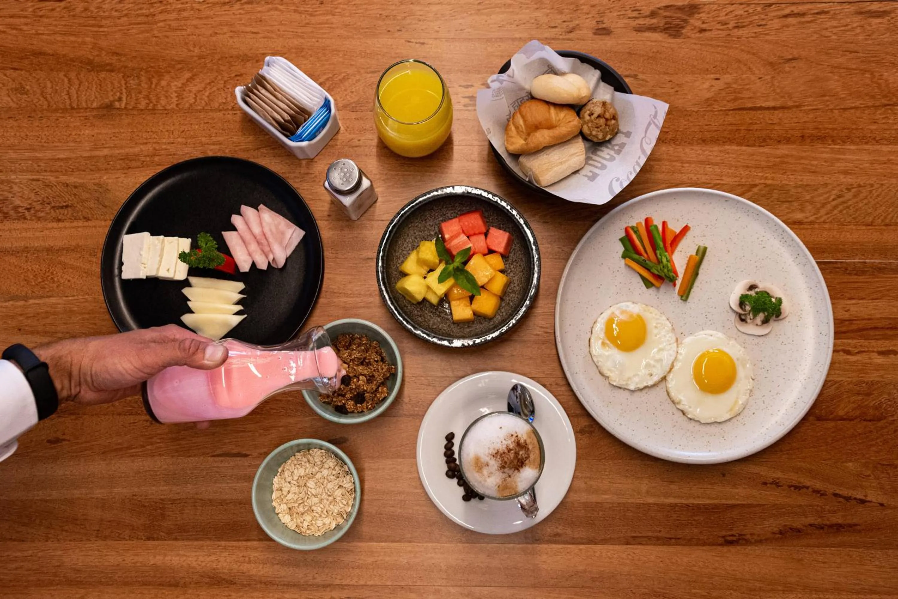 Restaurant/places to eat in ibis styles Lima San Isidro