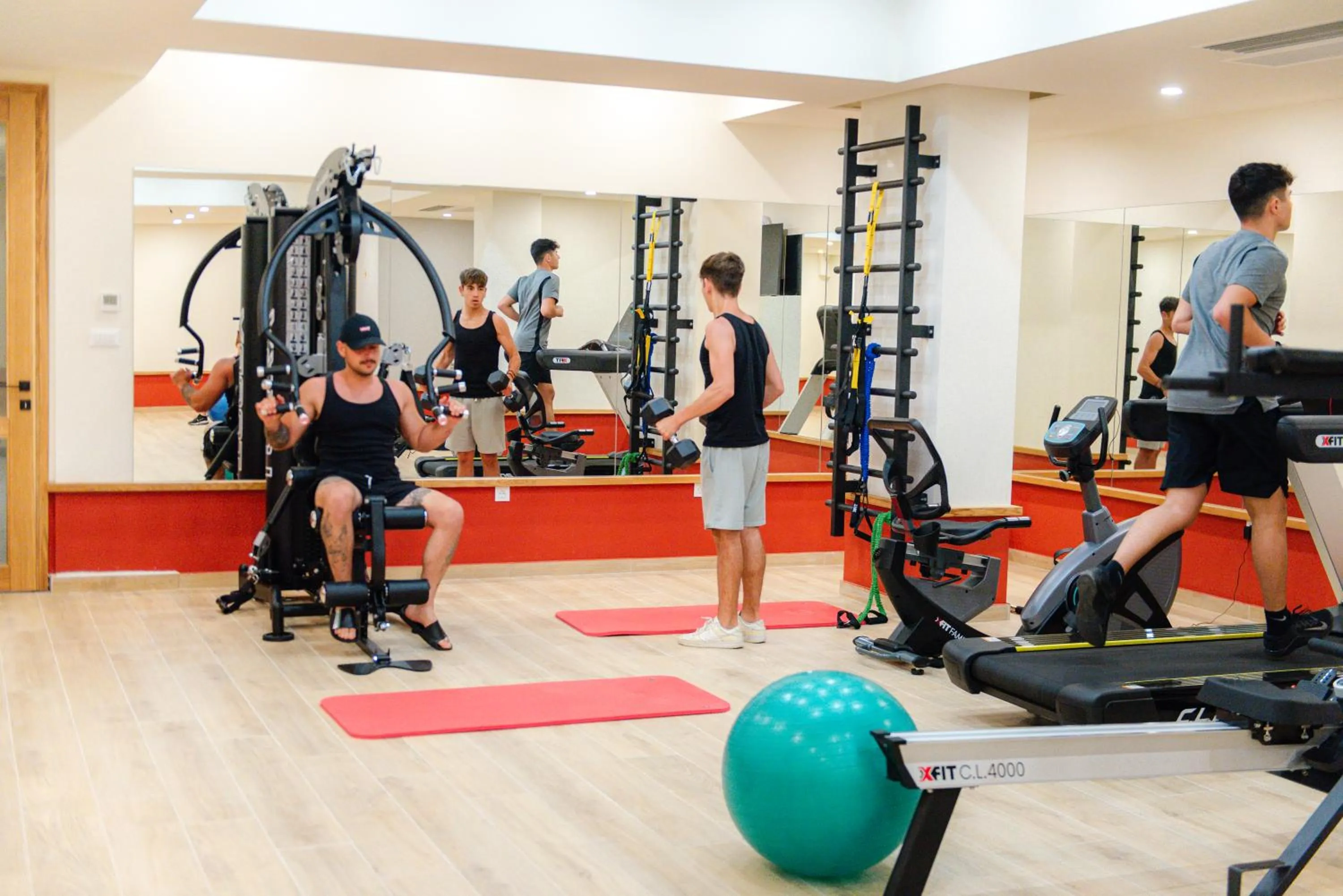 Fitness centre/facilities in Relax Hotel