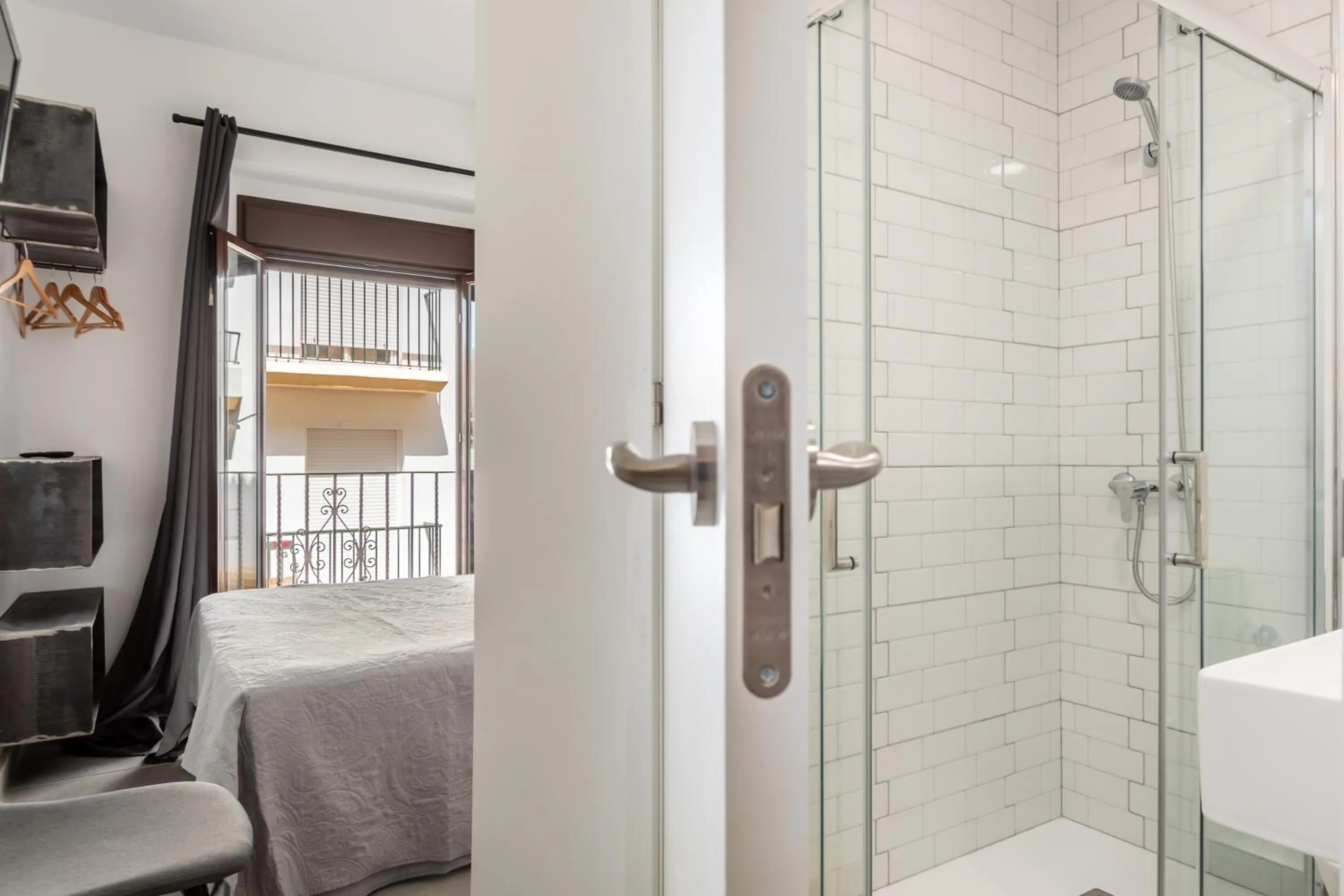 Bathroom, Bed in Villamarta Boutique Rooms