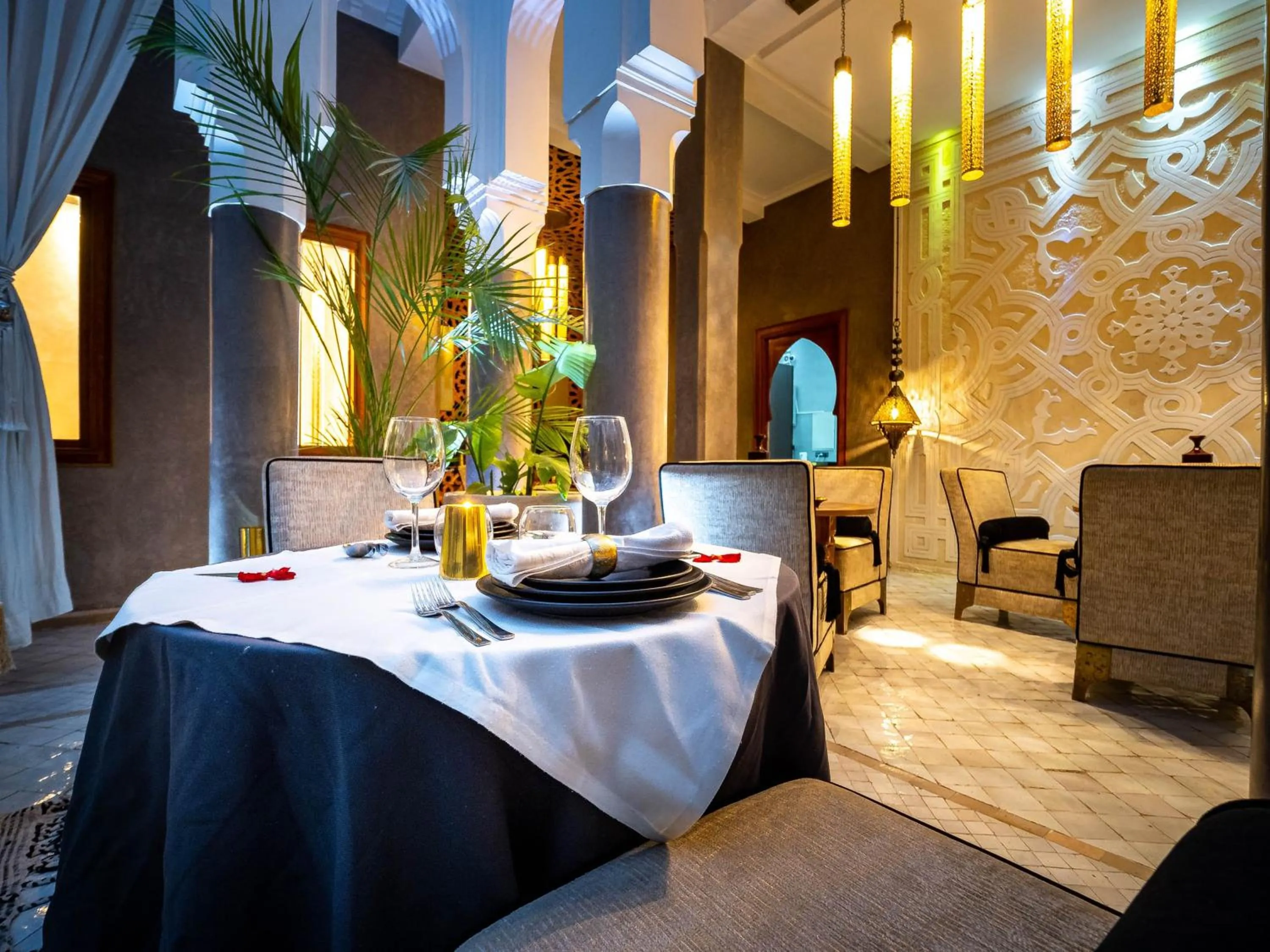 Restaurant/places to eat in Riad Houma