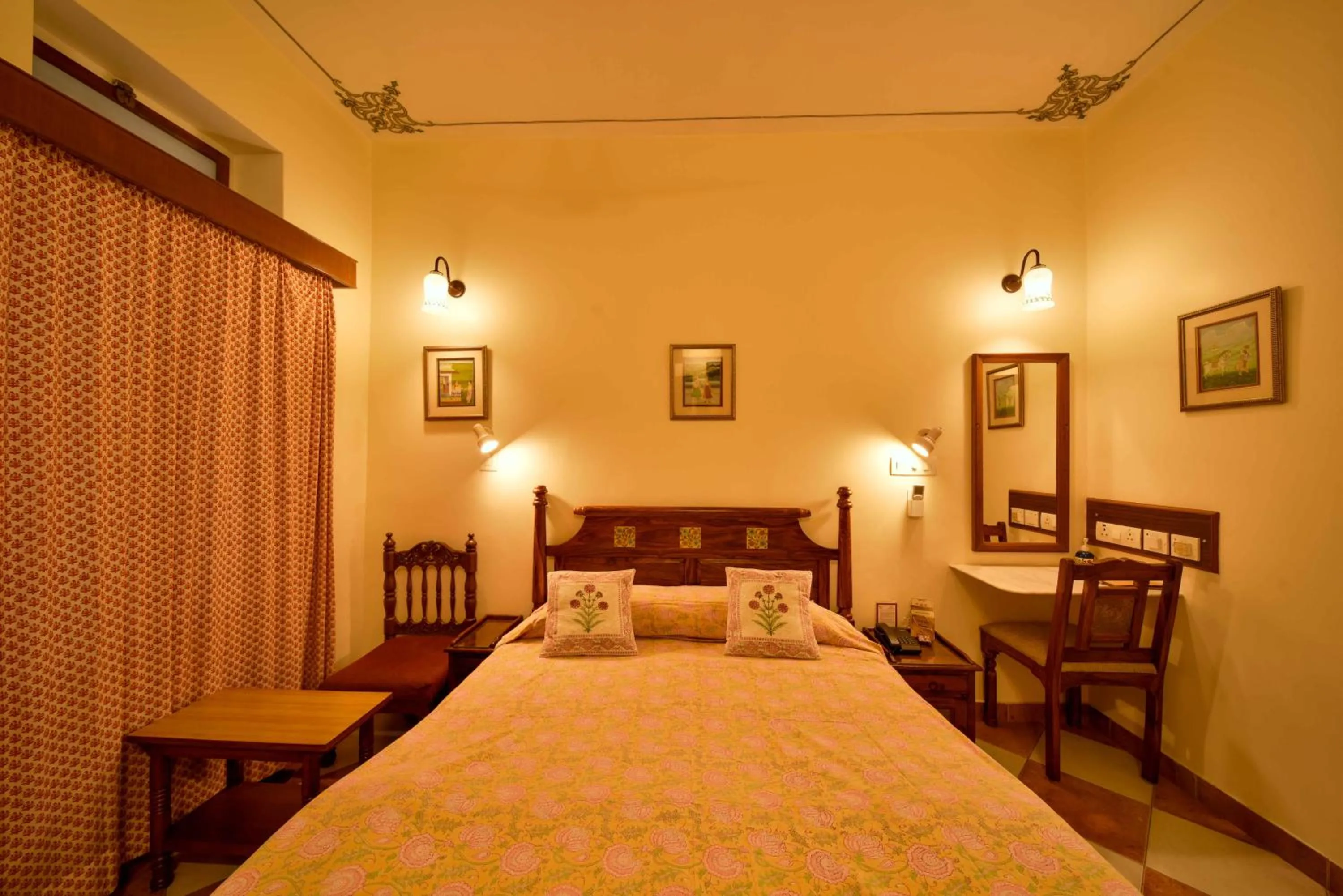 View (from property/room), Bed in Hotel Arya Niwas