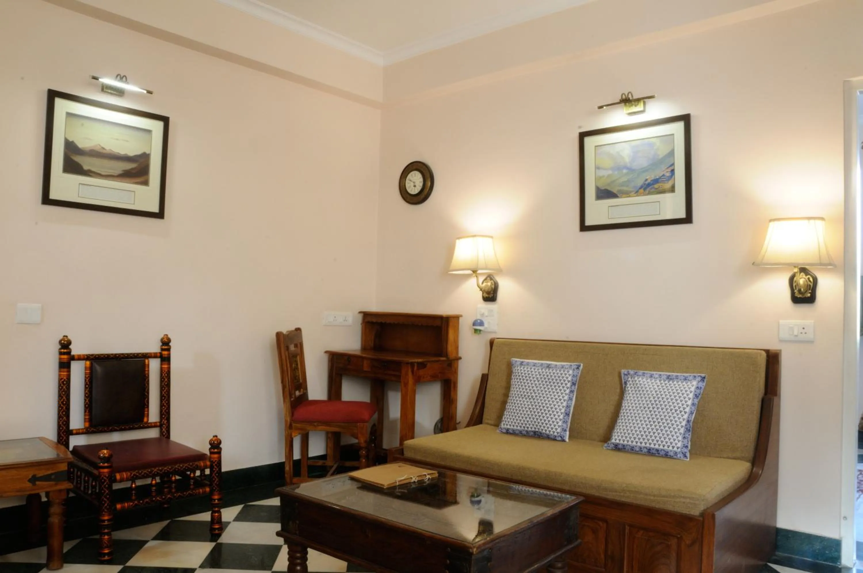 Seating area in Hotel Arya Niwas