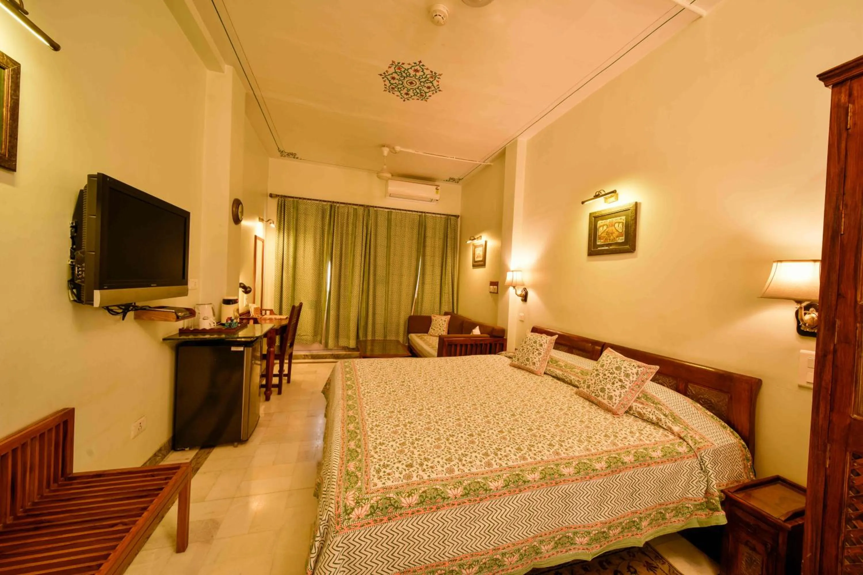 Photo of the whole room, Bed in Hotel Arya Niwas