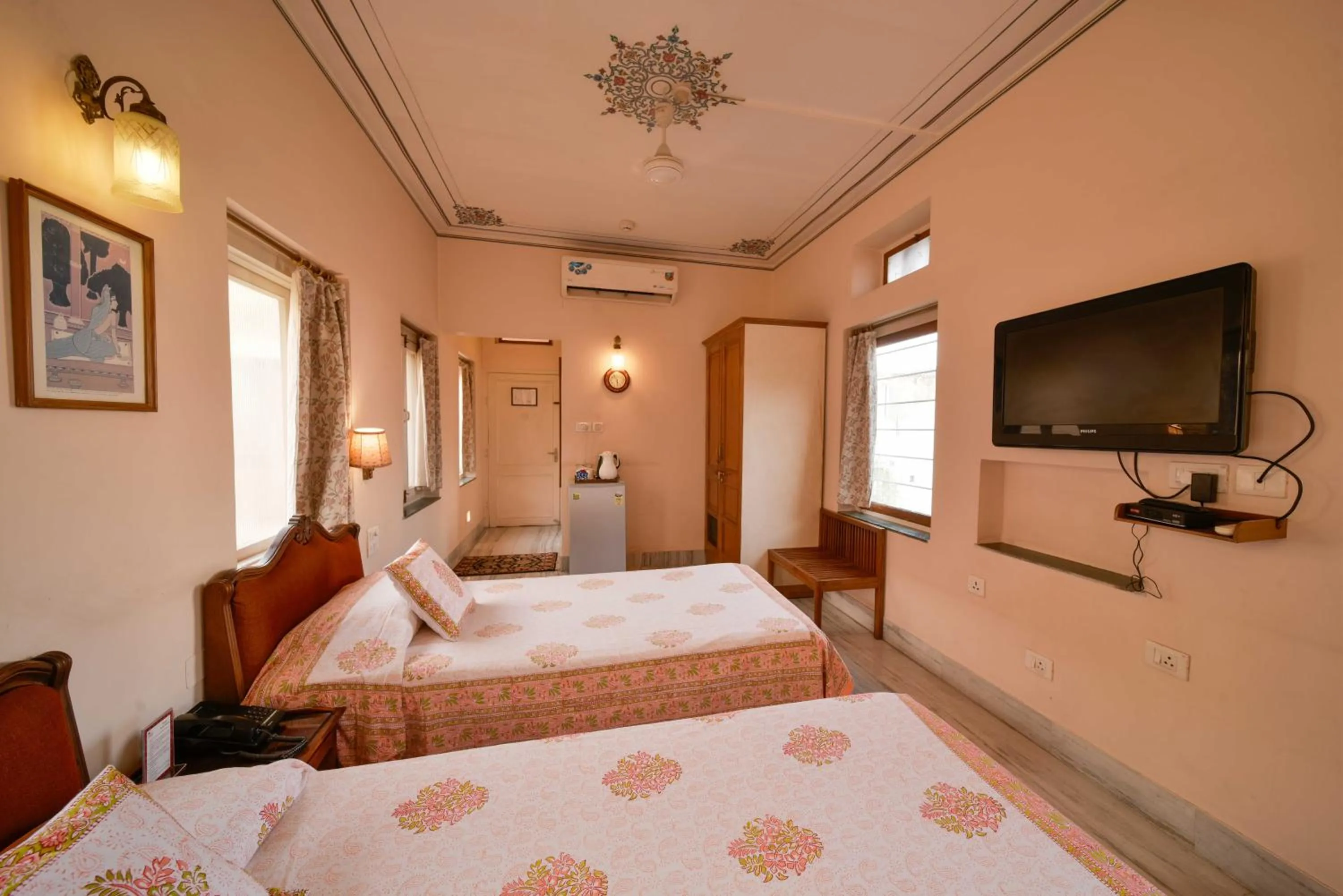 Photo of the whole room, Bed in Hotel Arya Niwas