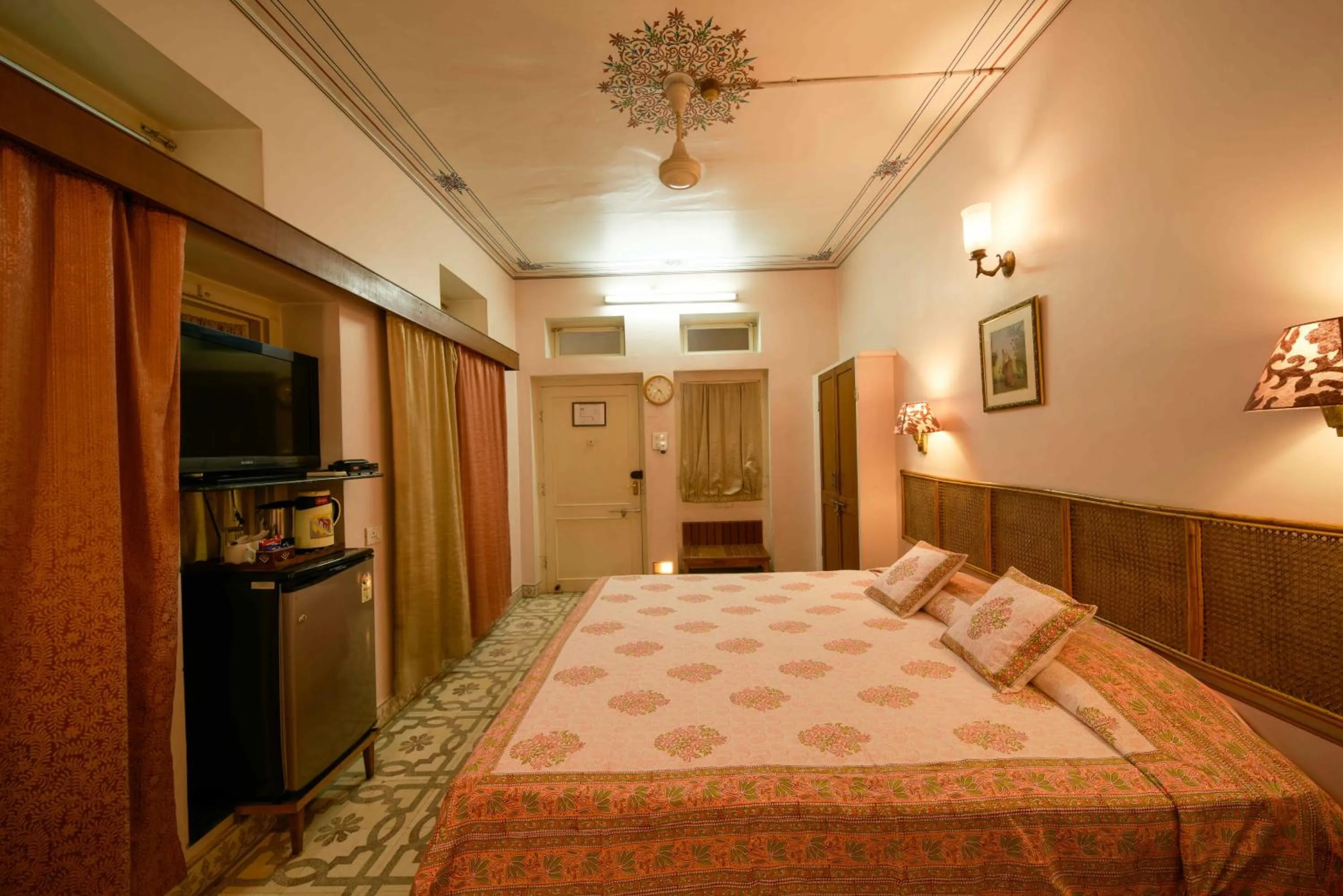 Photo of the whole room, Bed in Hotel Arya Niwas