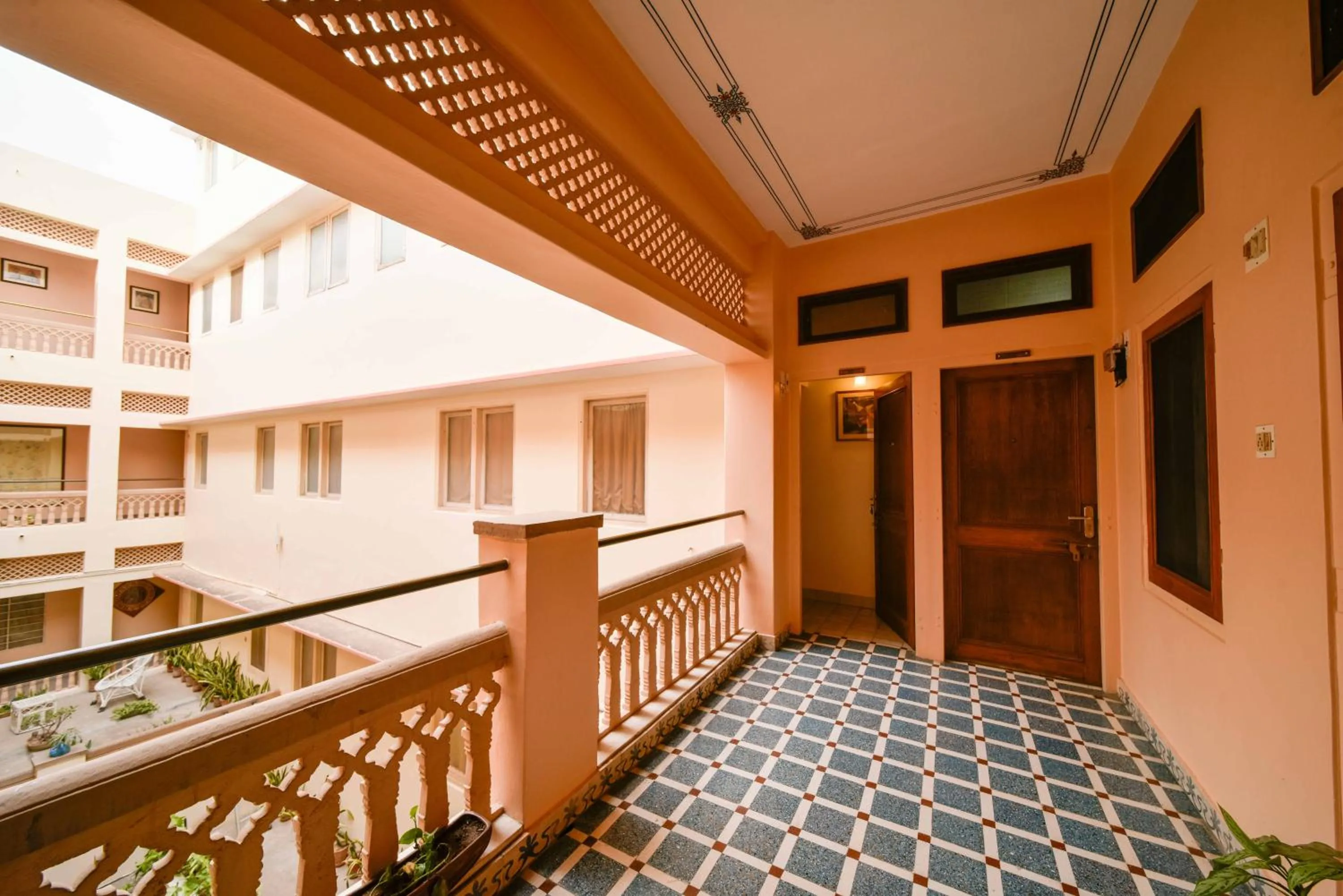 Bedroom in Hotel Arya Niwas