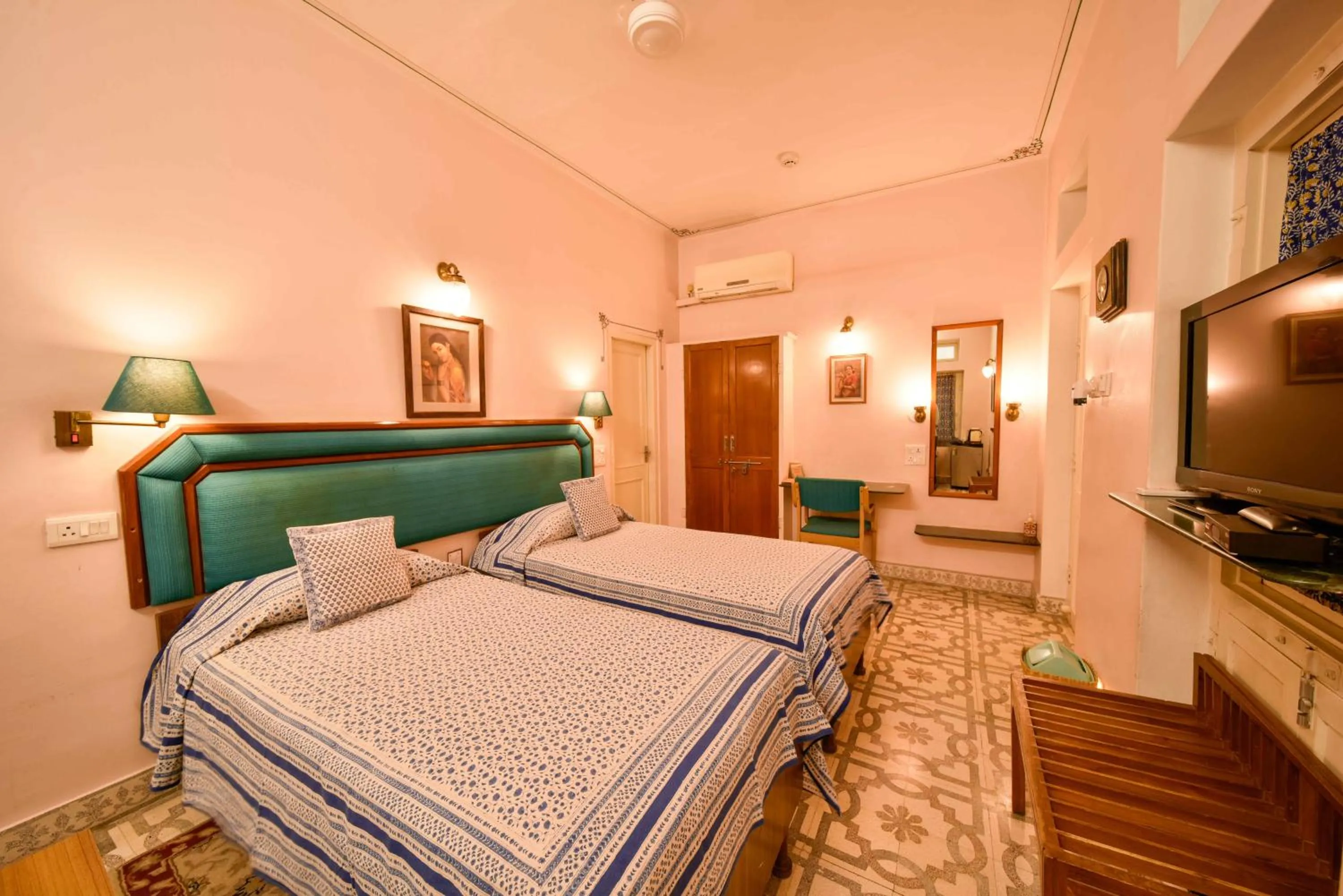 Photo of the whole room, Bed in Hotel Arya Niwas