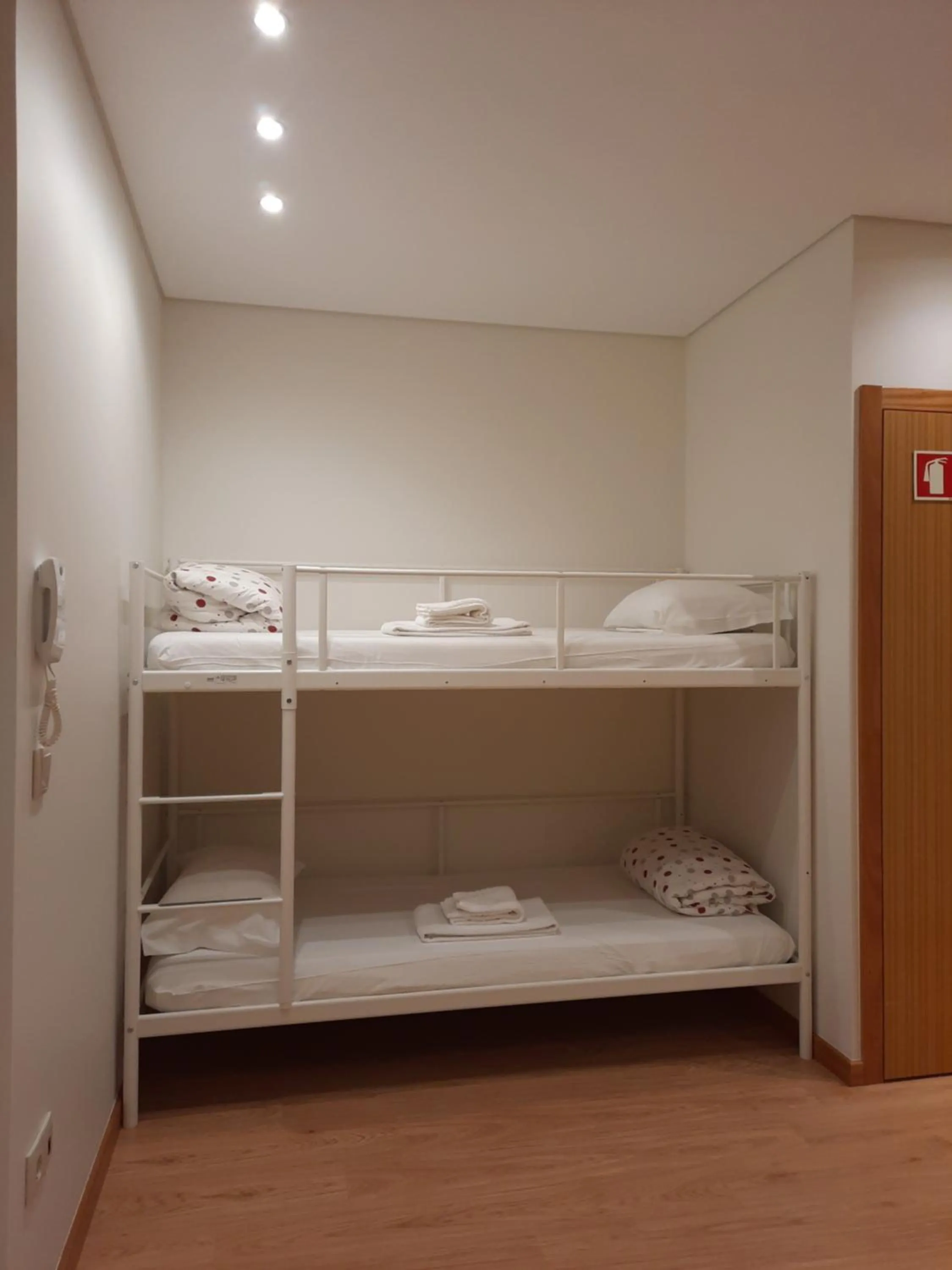 bunk bed, Bed in Apartamentos Portodouro - Santa Catarina