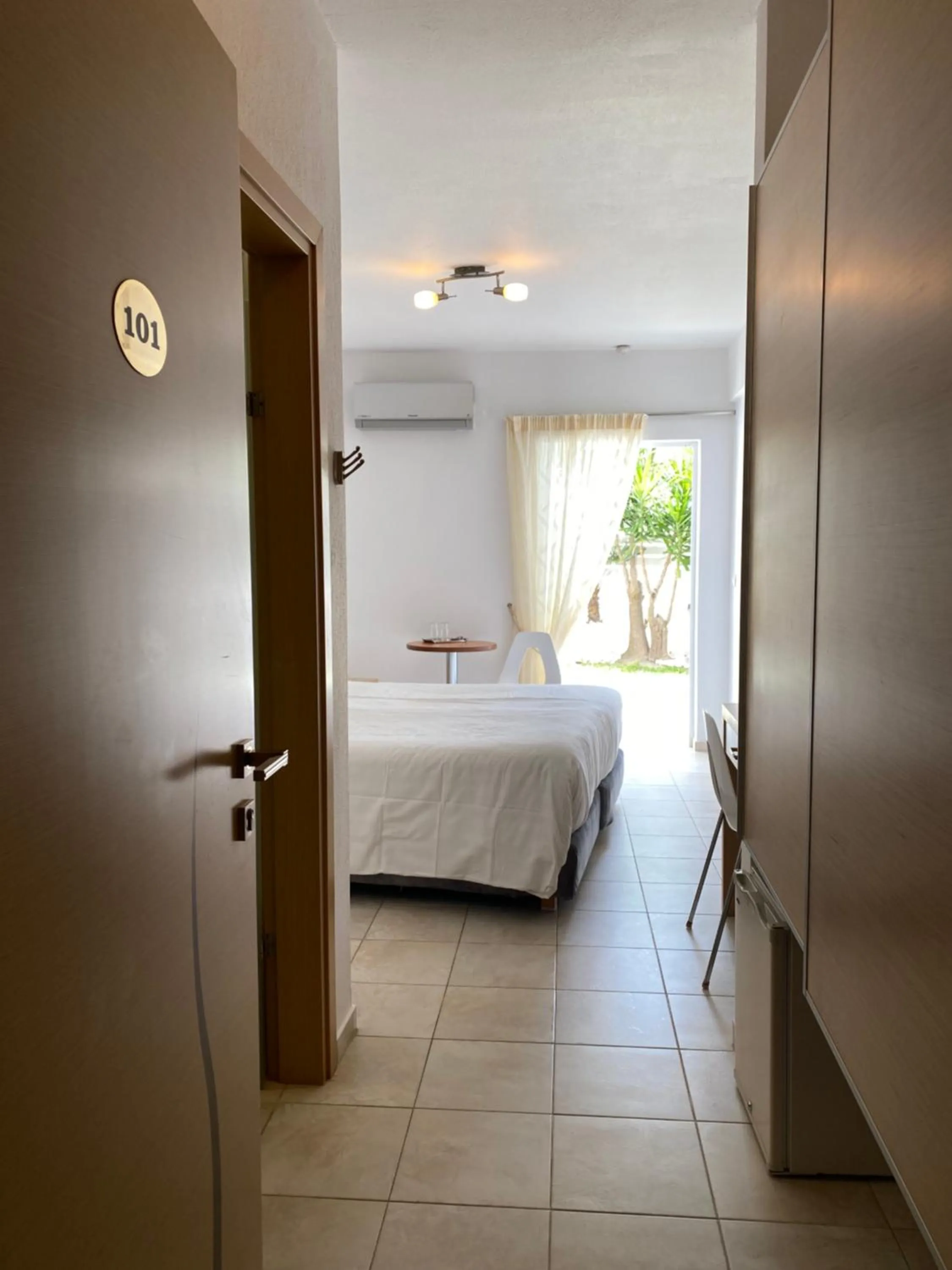 Bedroom, Bed in Anemoni Beach Hotel