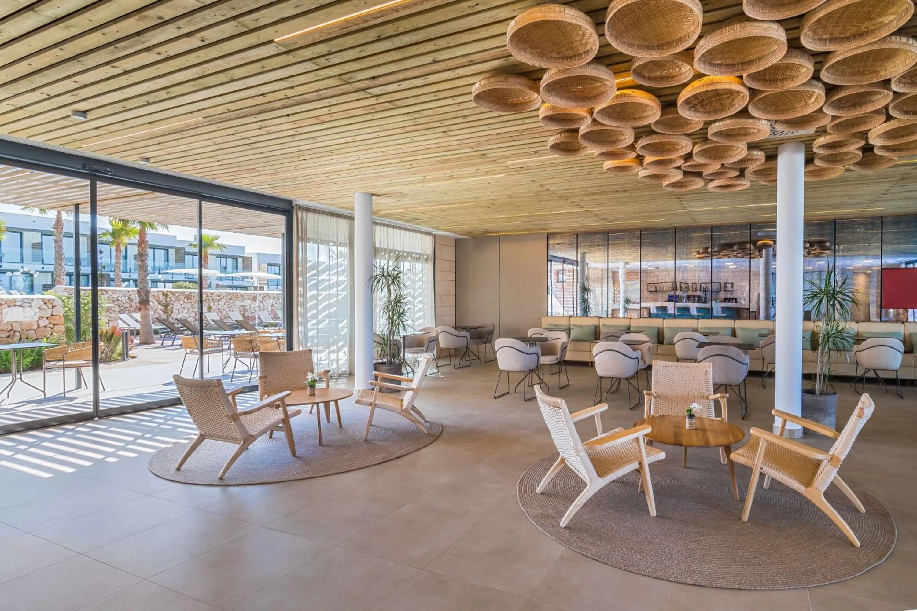 Restaurant/places to eat in Barceló Nura