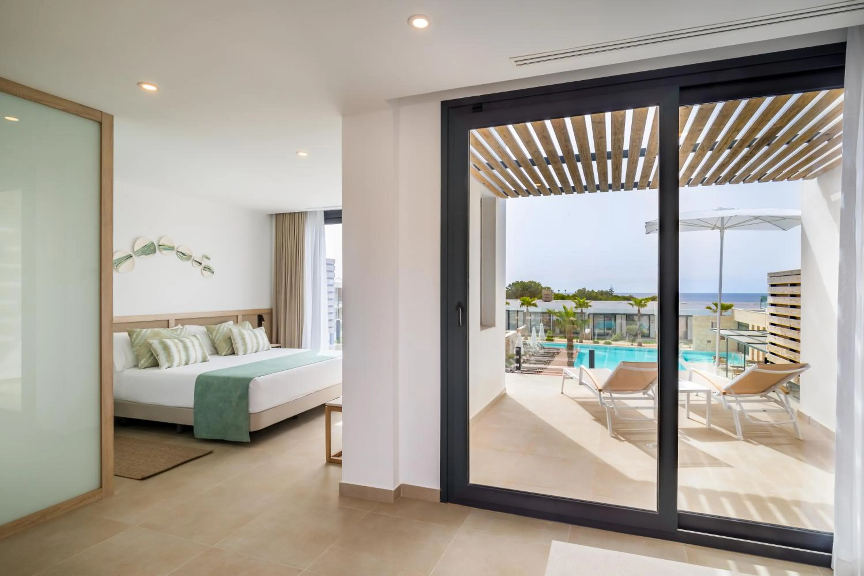 Balcony/Terrace, Bed in Barceló Nura