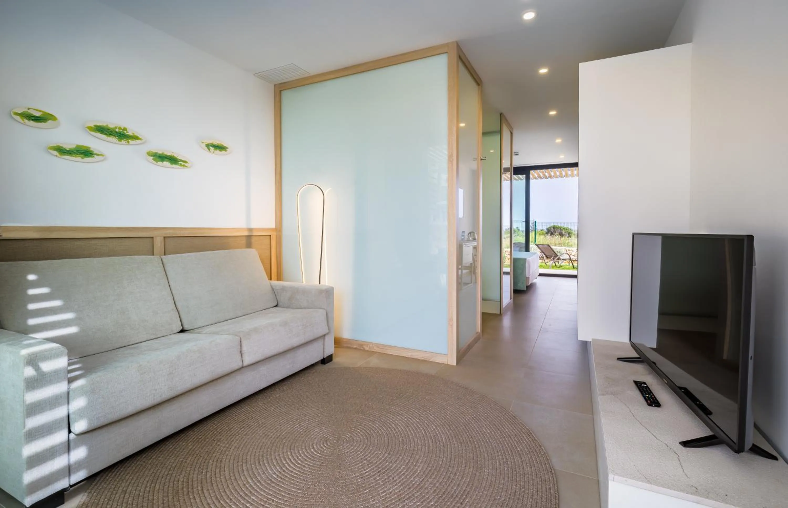 TV and multimedia in Barceló Nura