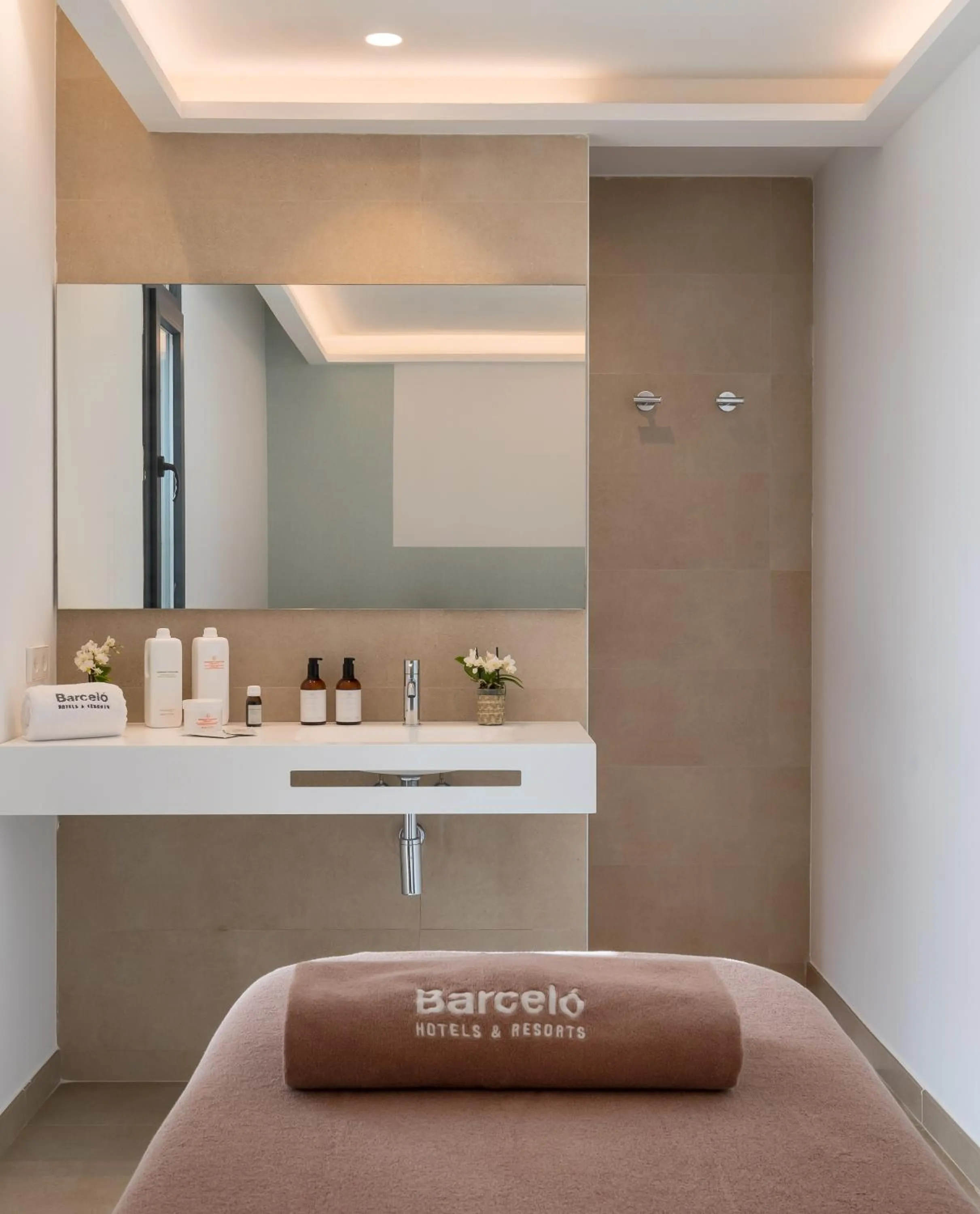 Massage, Bed in Barceló Nura