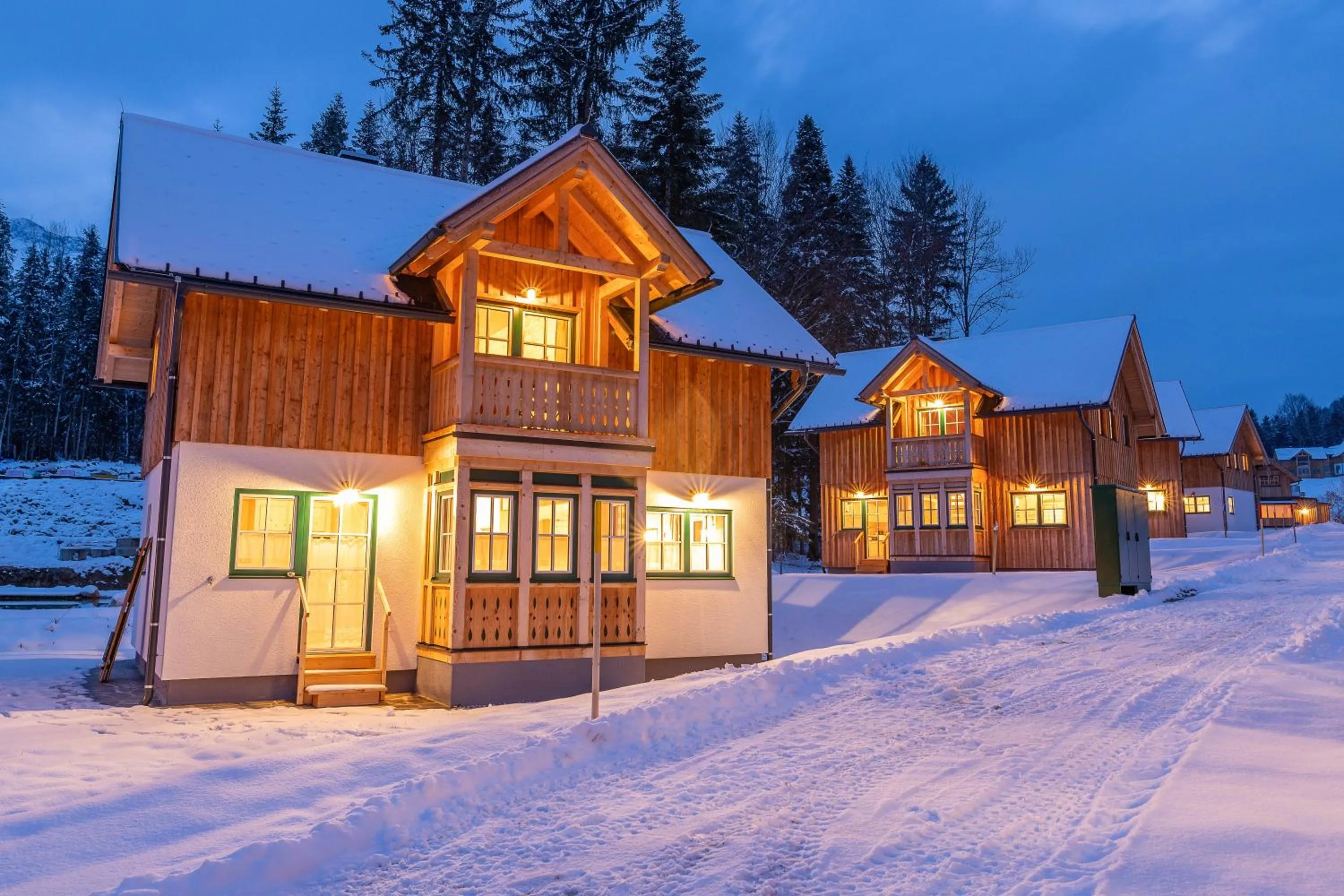 Property building in Narzissendorf Zloam