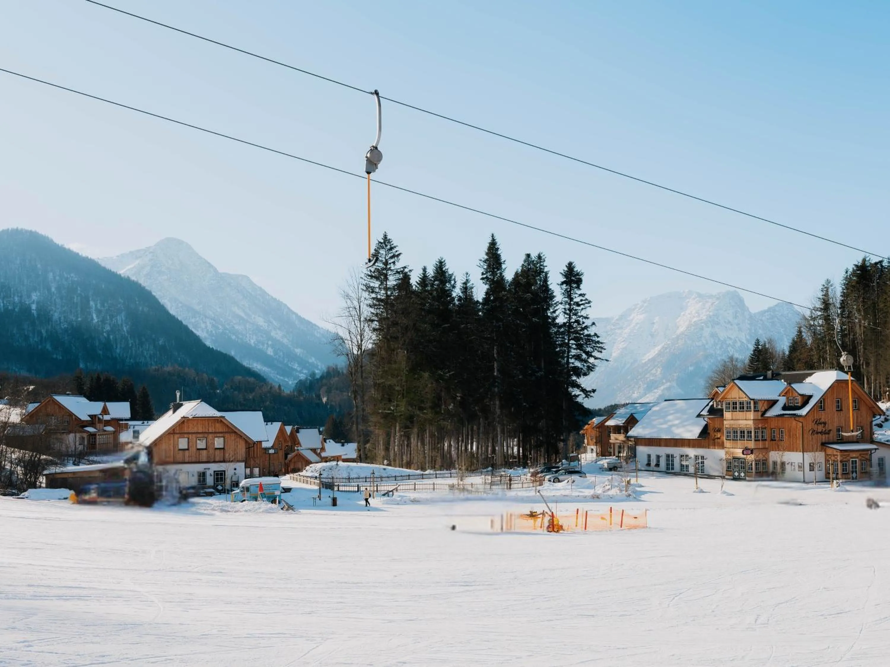 Property building in Narzissendorf Zloam