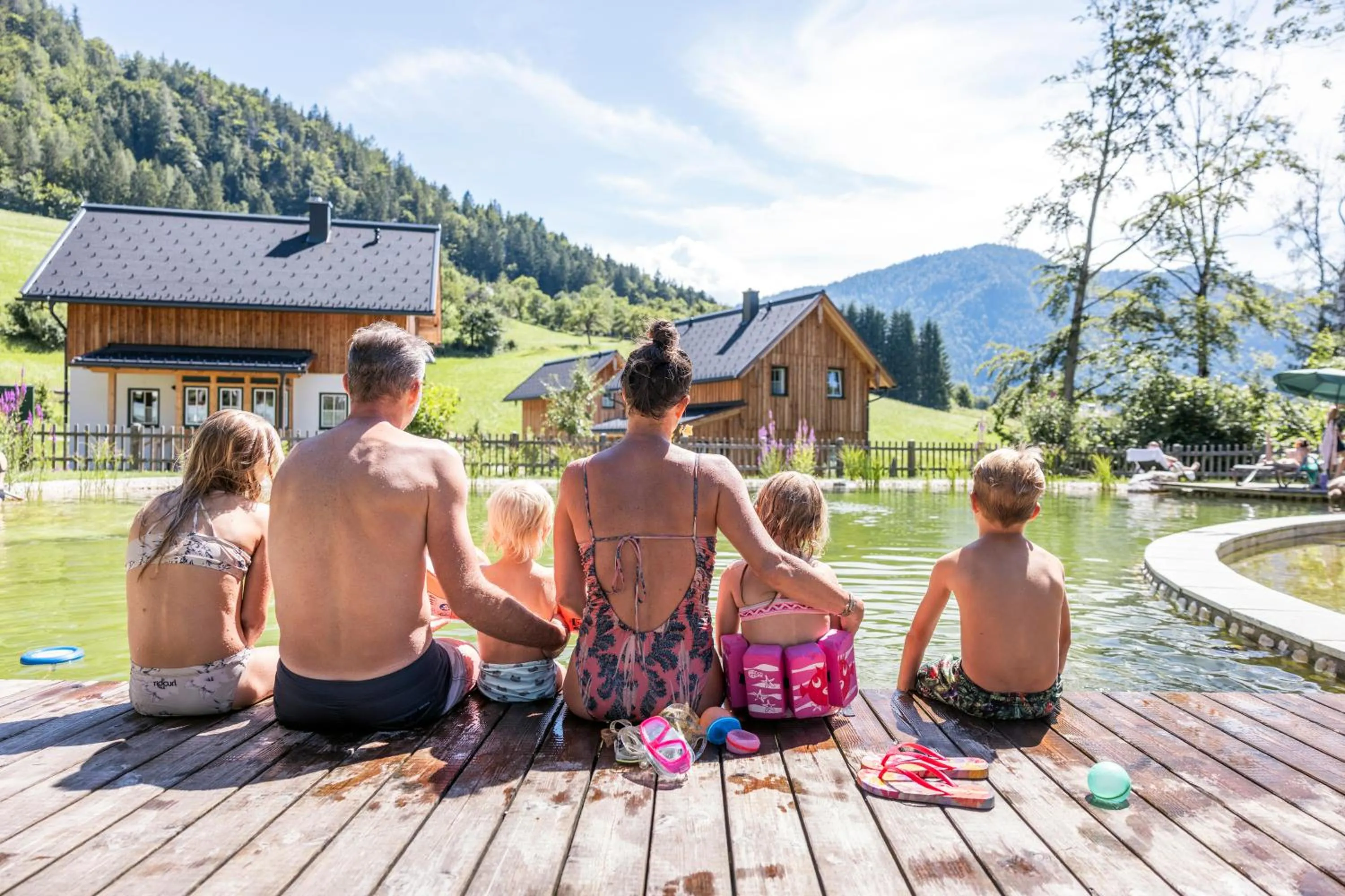 Property building in Narzissendorf Zloam