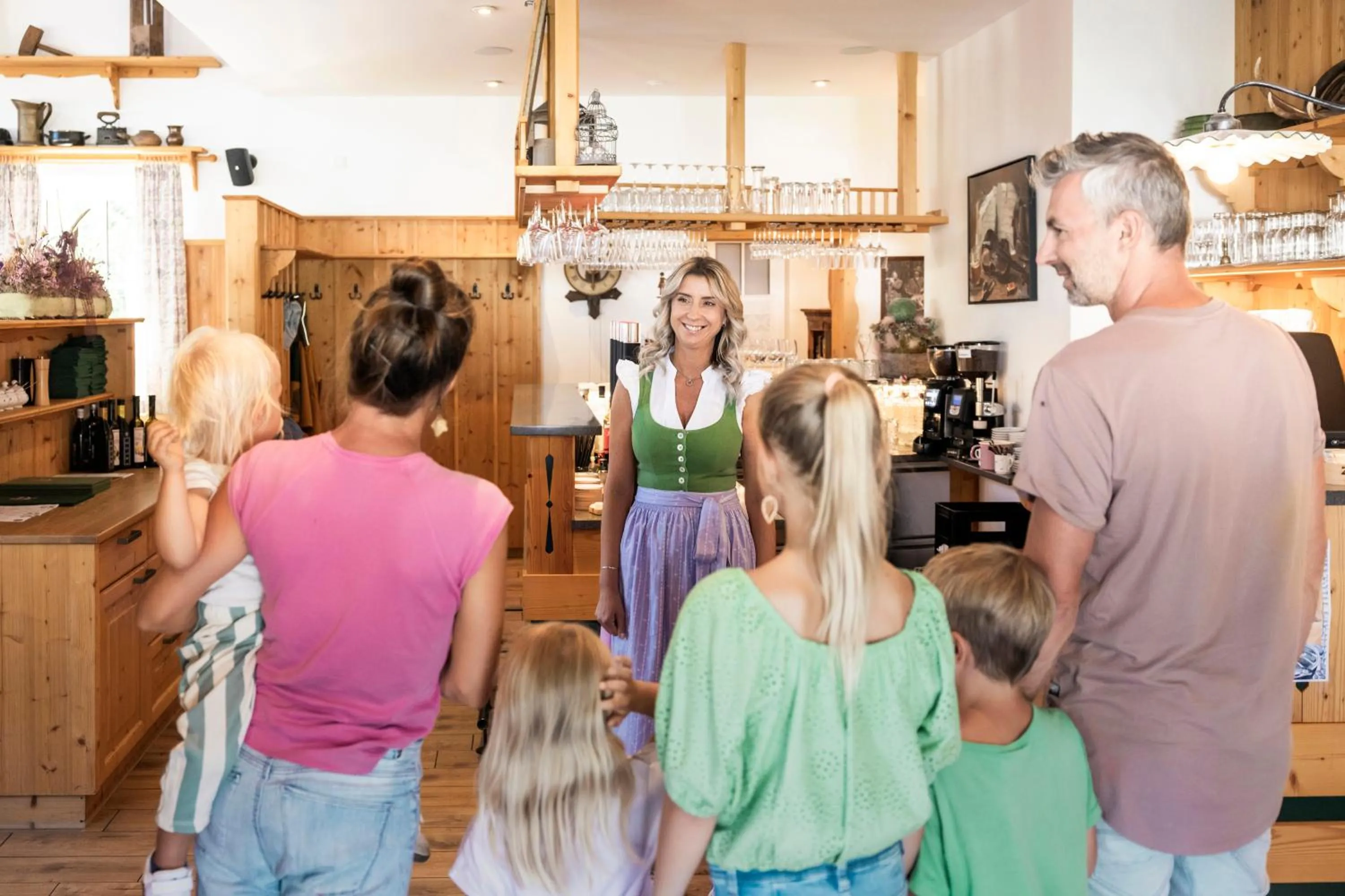 Restaurant/places to eat in Narzissendorf Zloam