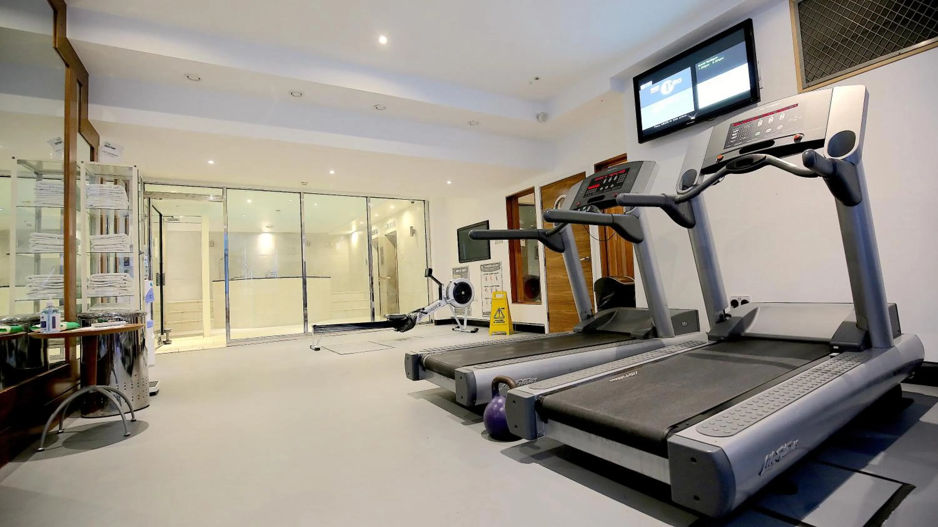 Fitness centre/facilities in Roland House