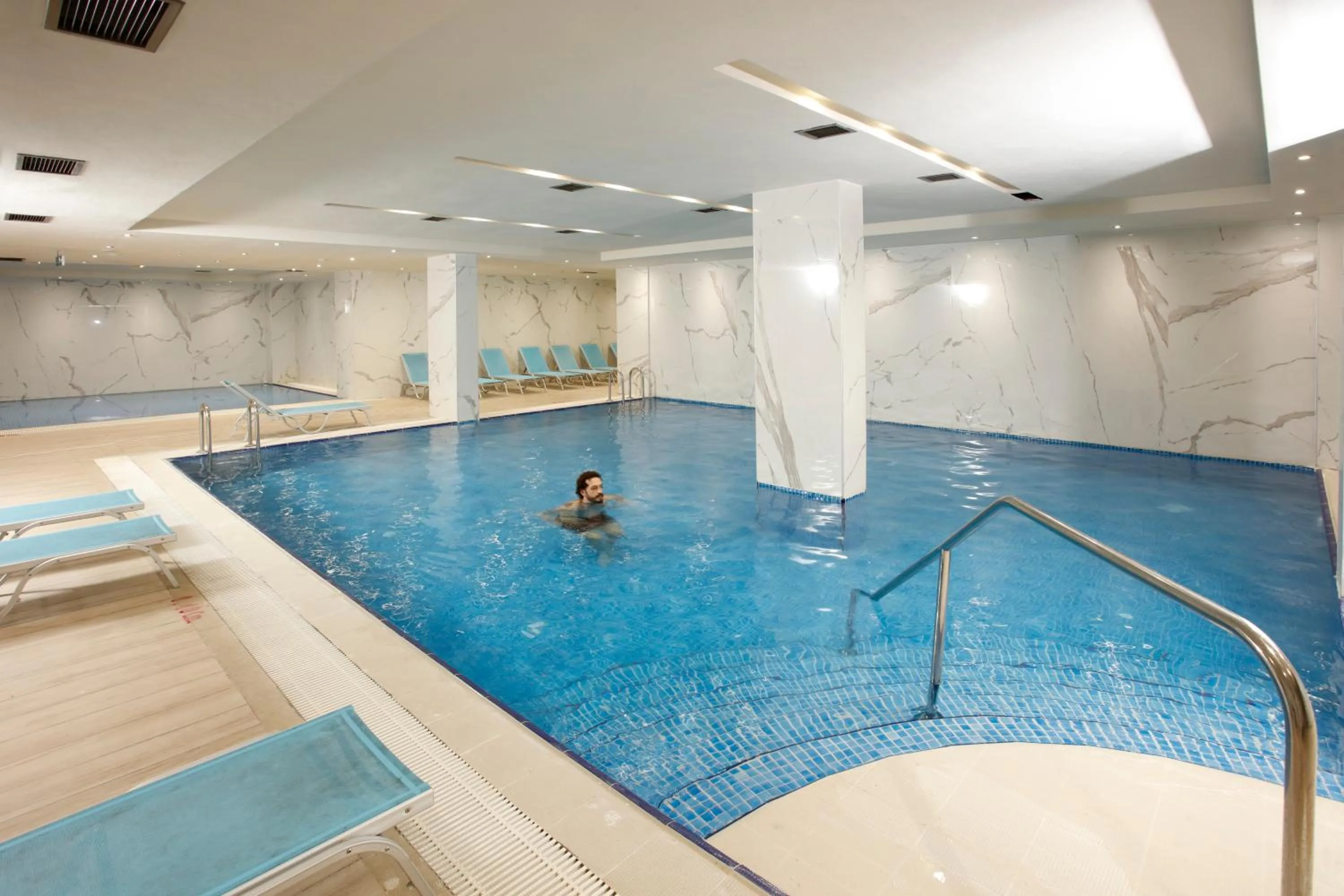 Swimming pool in Kazdağları Allia Thermal Health & Spa