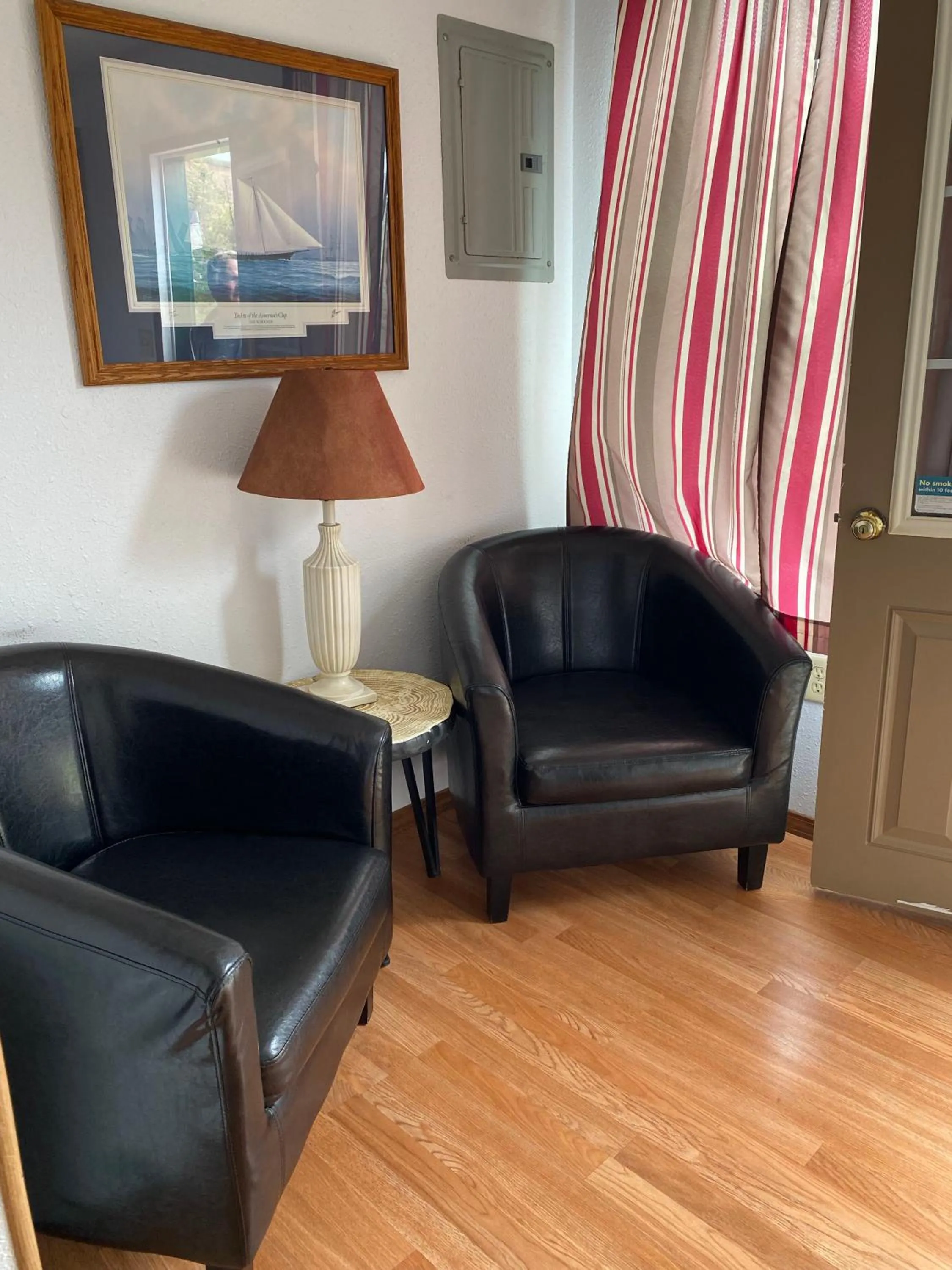 Seating area in Oceanside Ocean Front Cabins