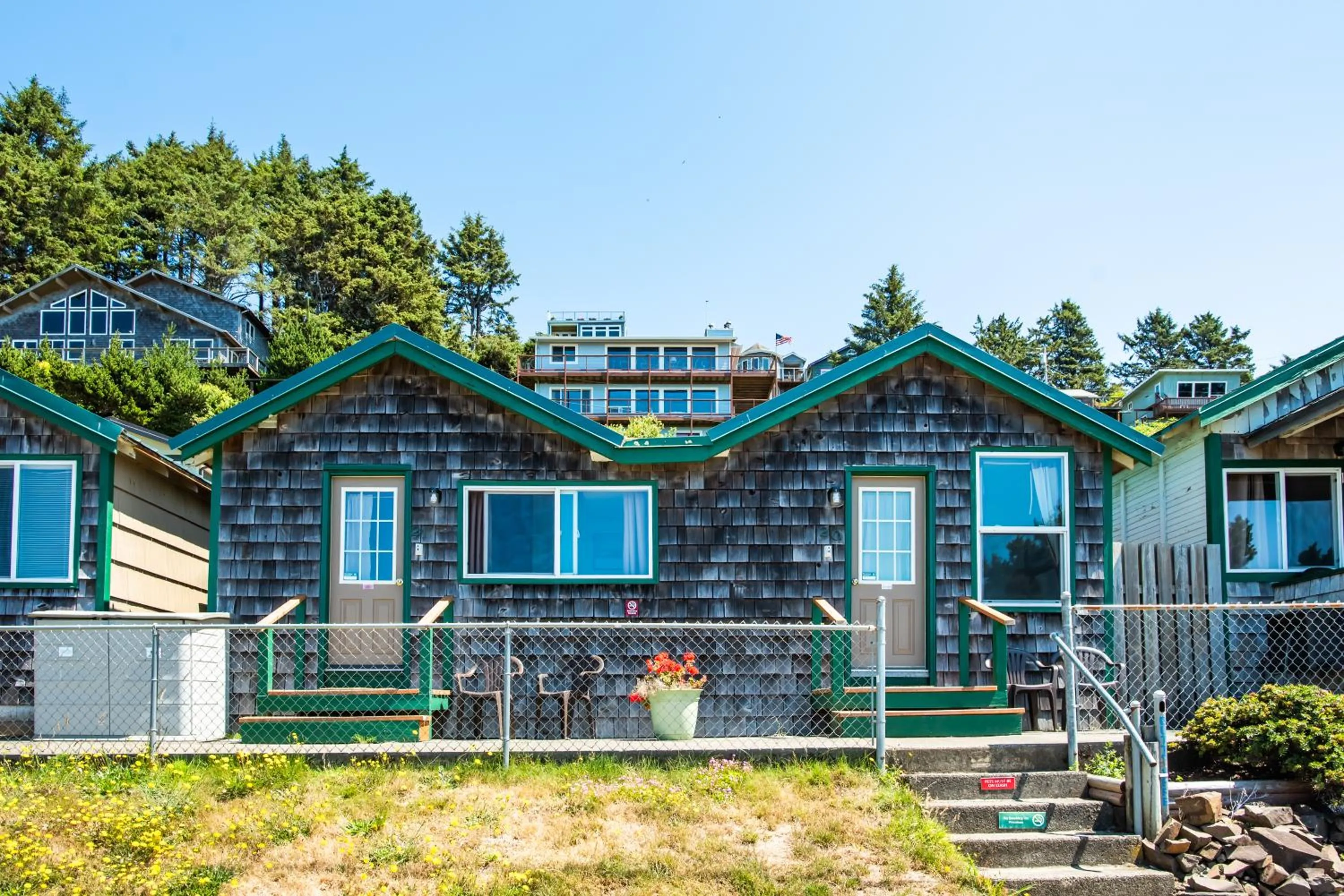 Property building in Oceanside Ocean Front Cabins