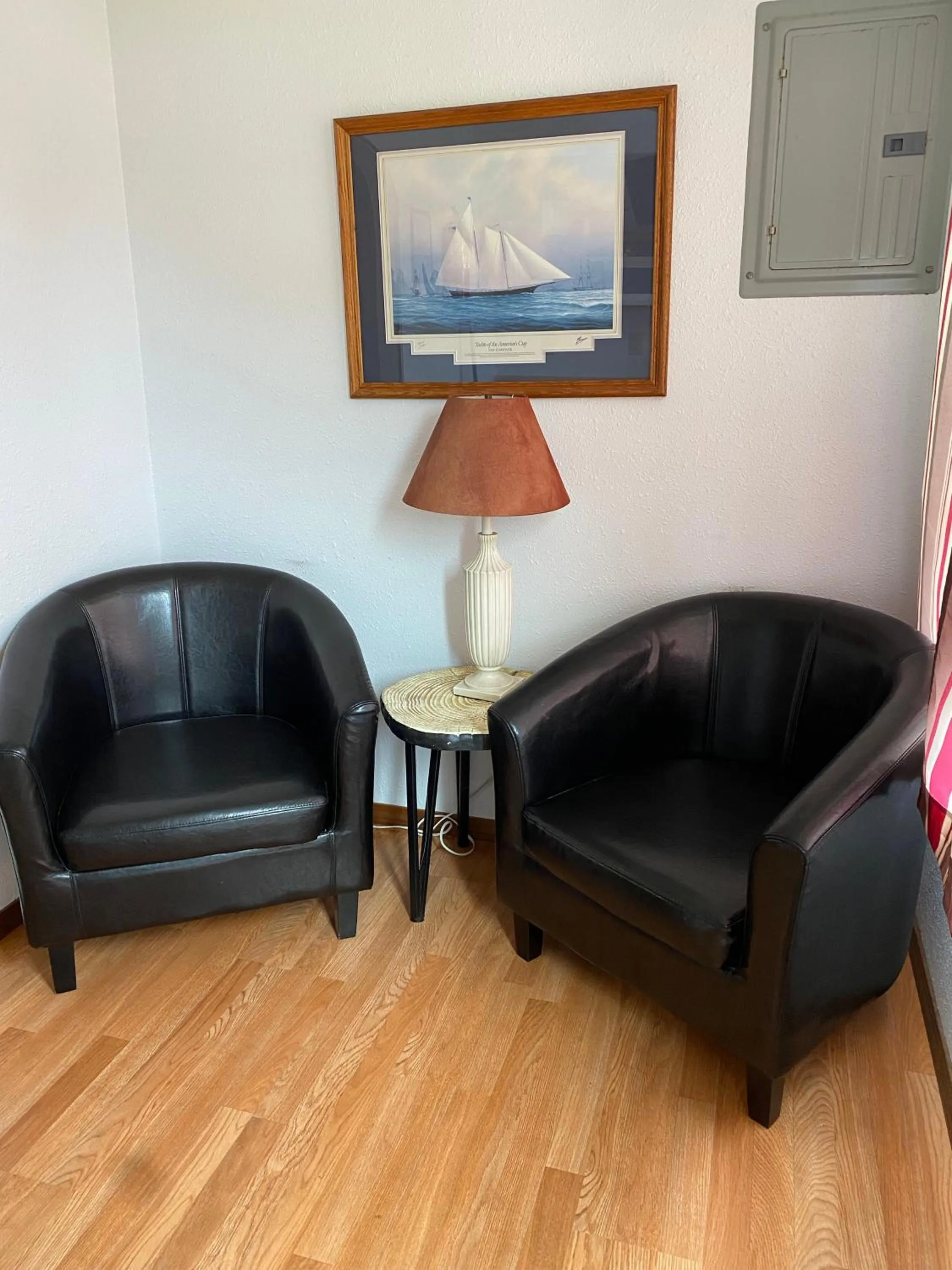 Living room in Oceanside Ocean Front Cabins
