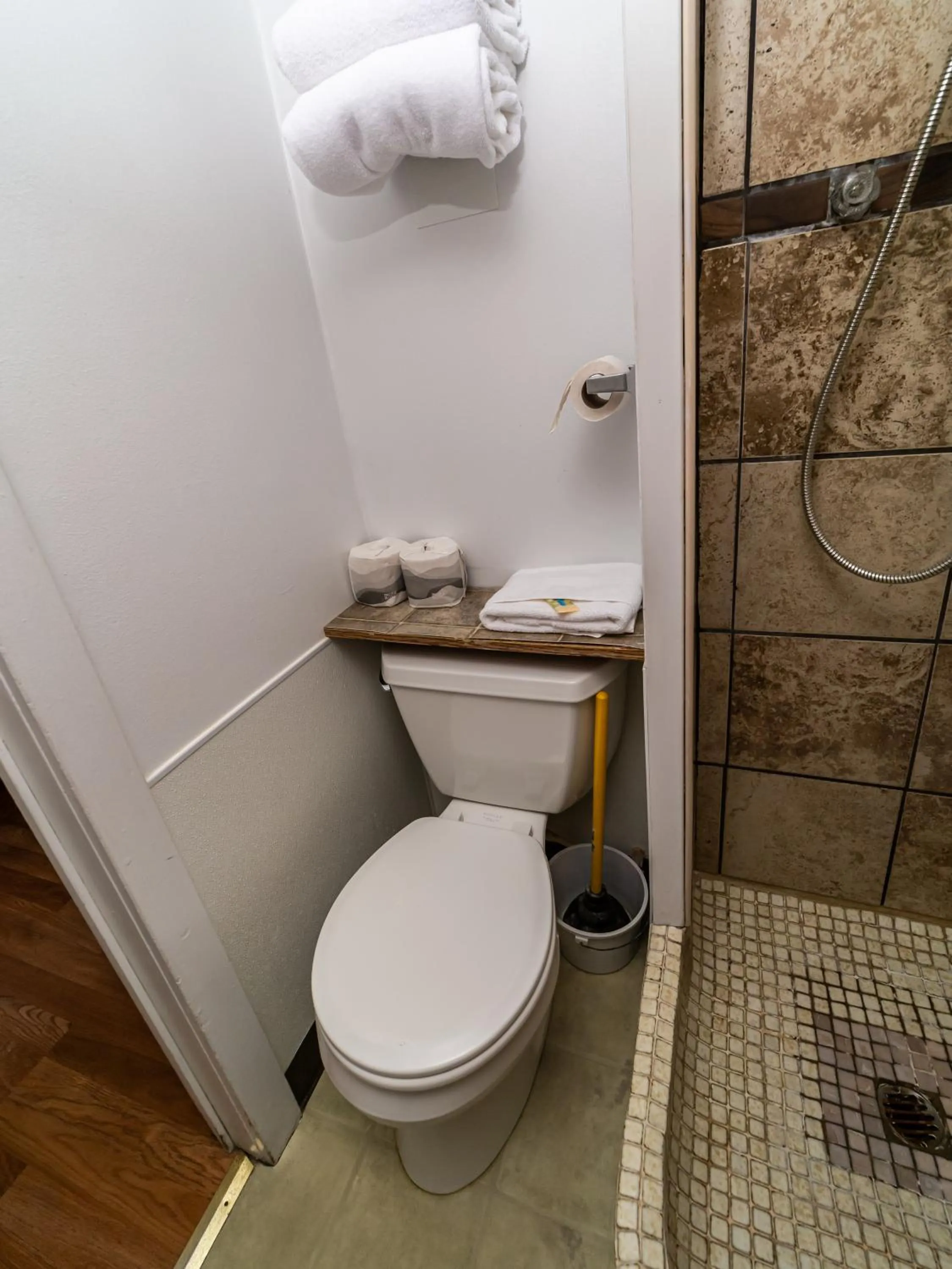 Bathroom in Oceanside Ocean Front Cabins