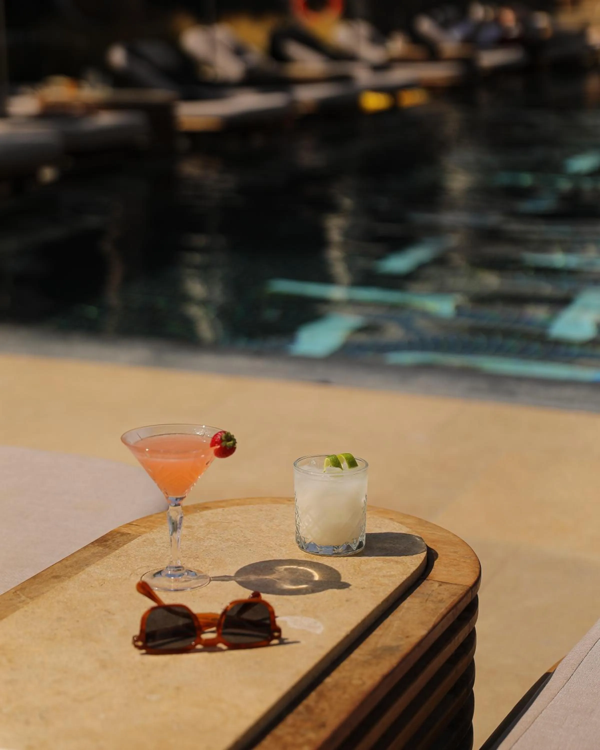 Lounge or bar in Radisson Blu Zaffron Resort, Santorini