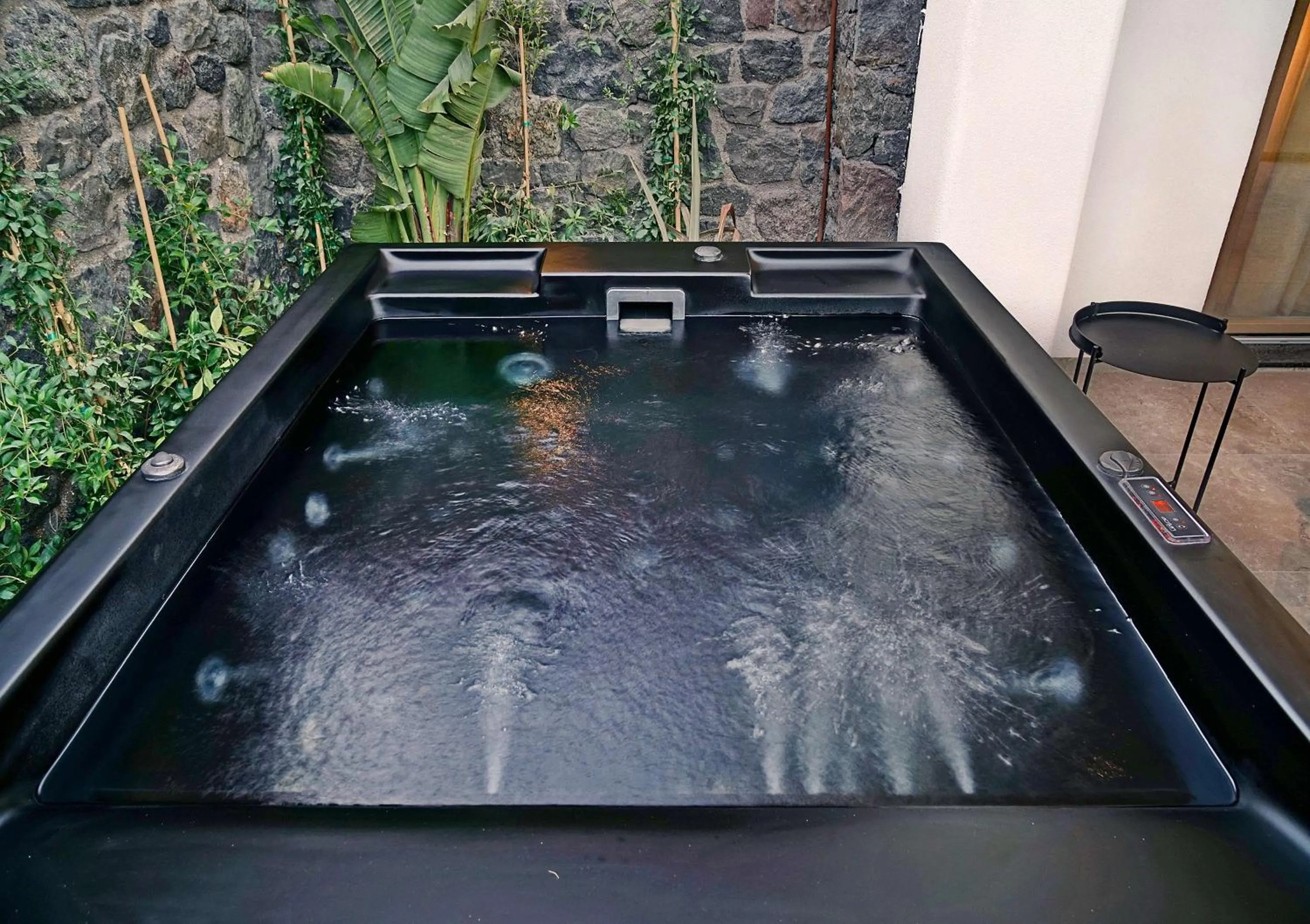 Hot Tub in Radisson Blu Zaffron Resort, Santorini