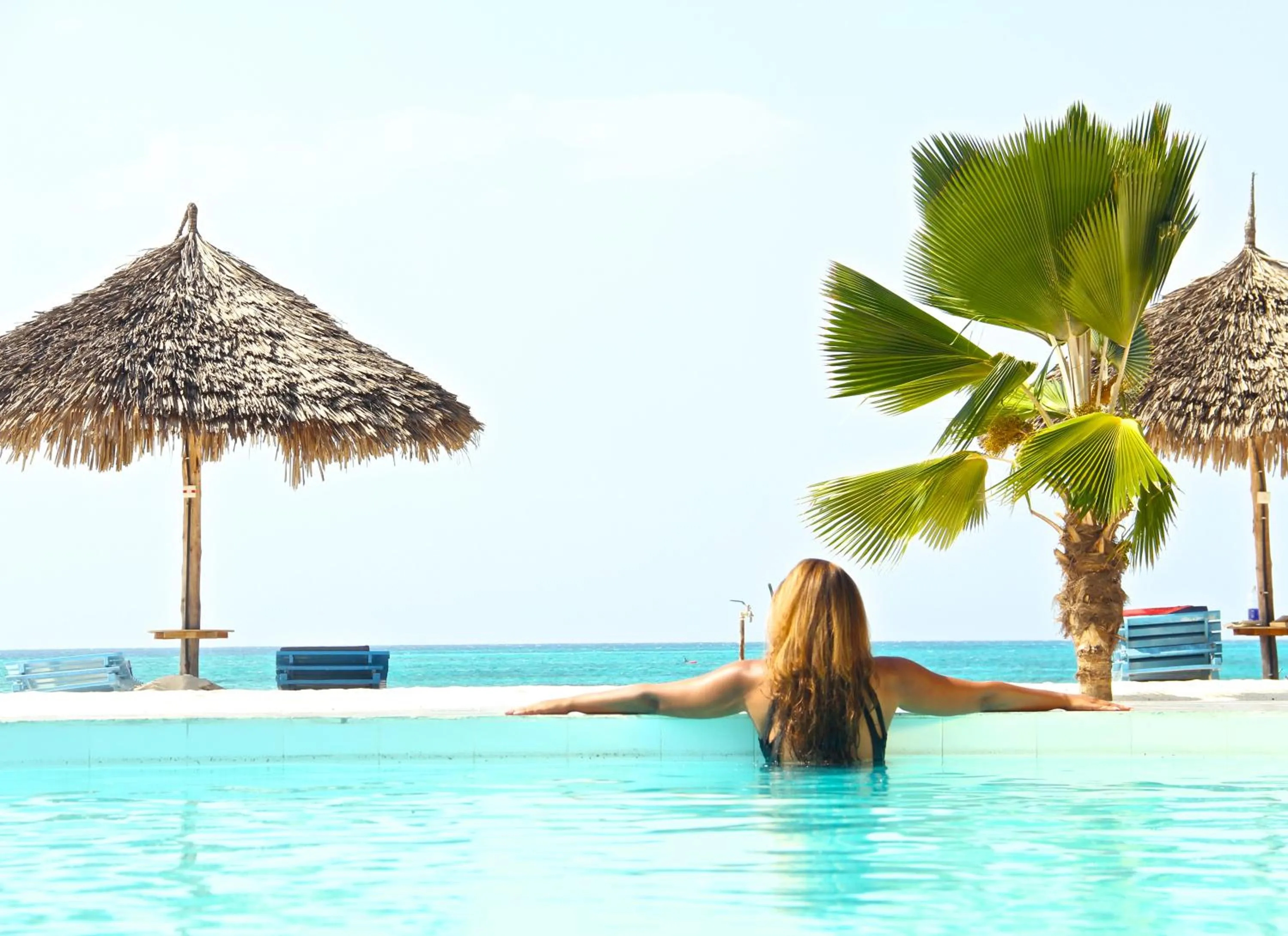 Swimming pool in Smiles Beach Hotel