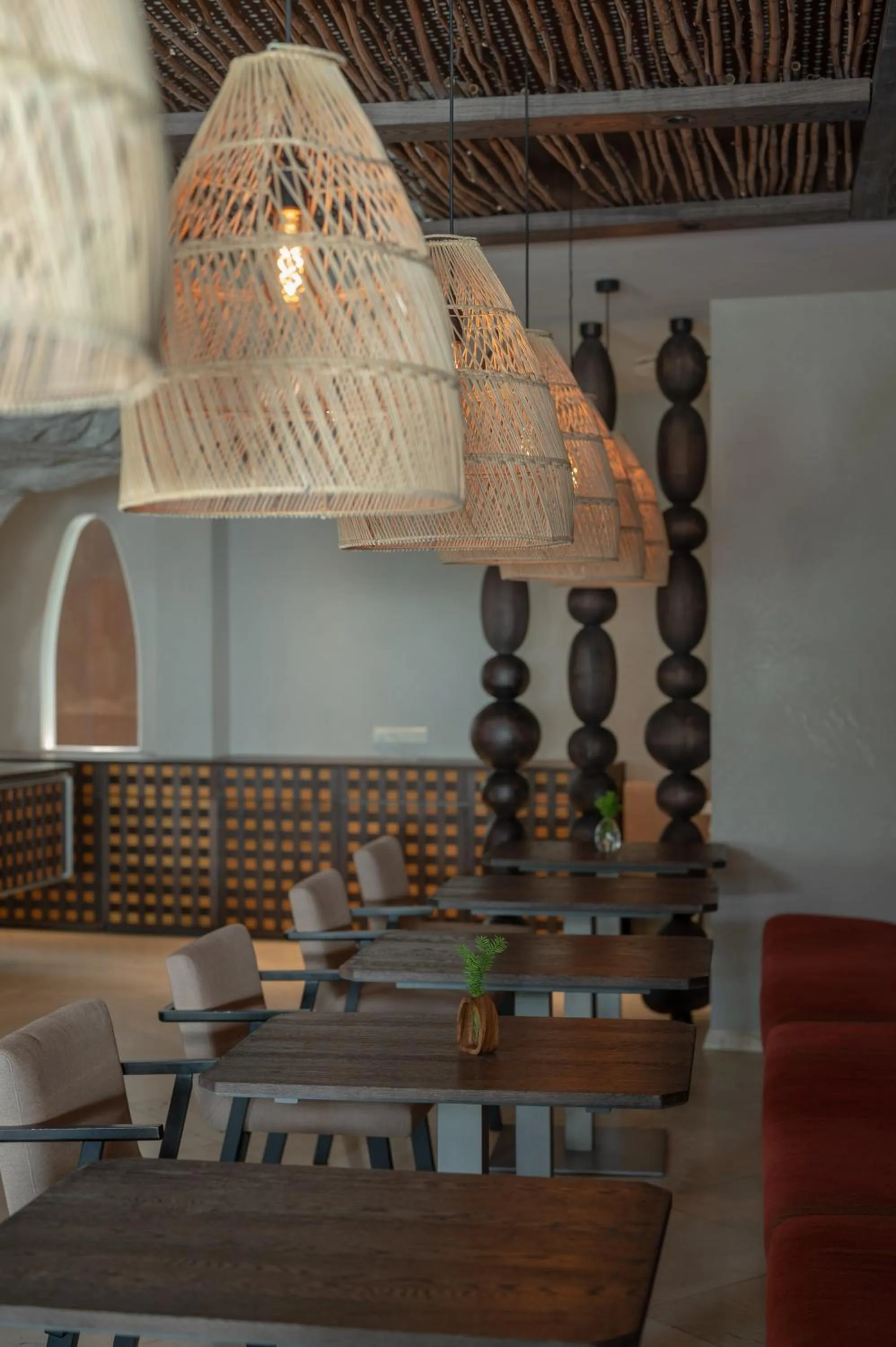 Restaurant/places to eat in Mana Suites & Sea SPA