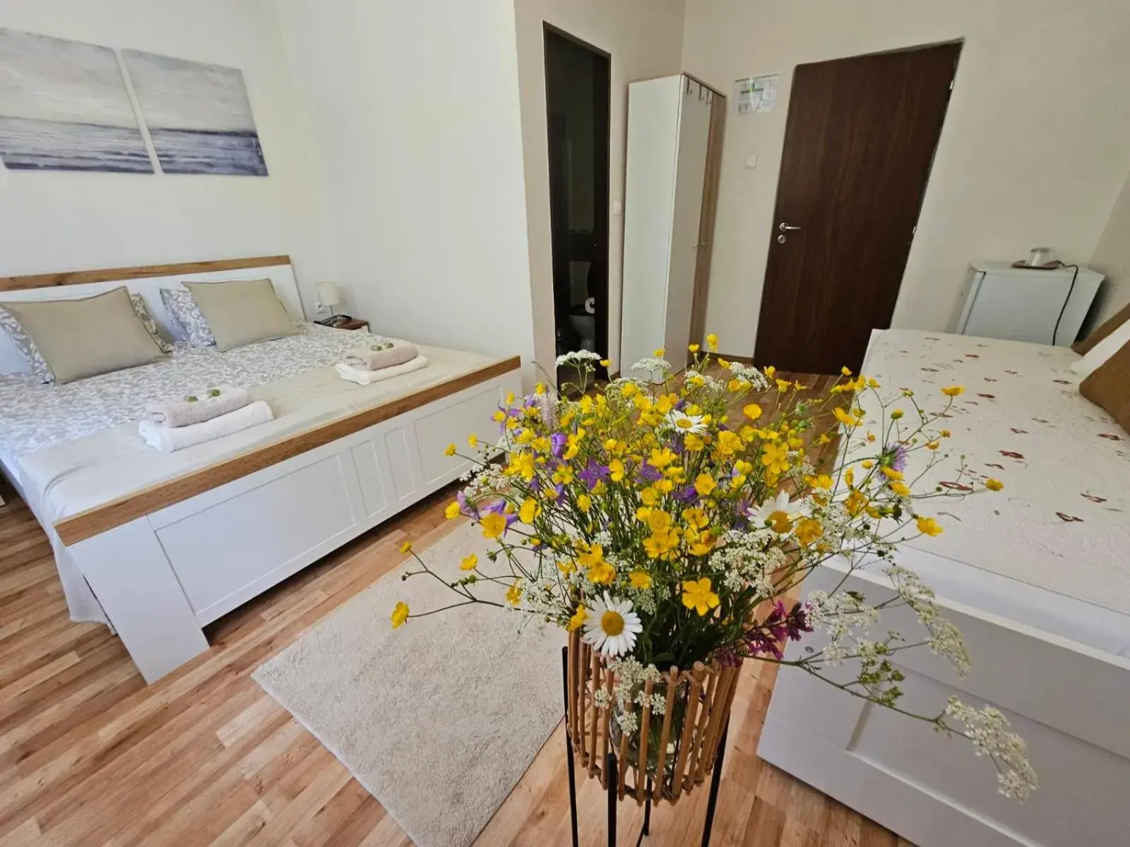 Double Room with Extra Bed in Villa Paradajs - ubytovanie pri jazere Double Room with Extra Bed in Villa Paradajs - ubytovanie pri jazere