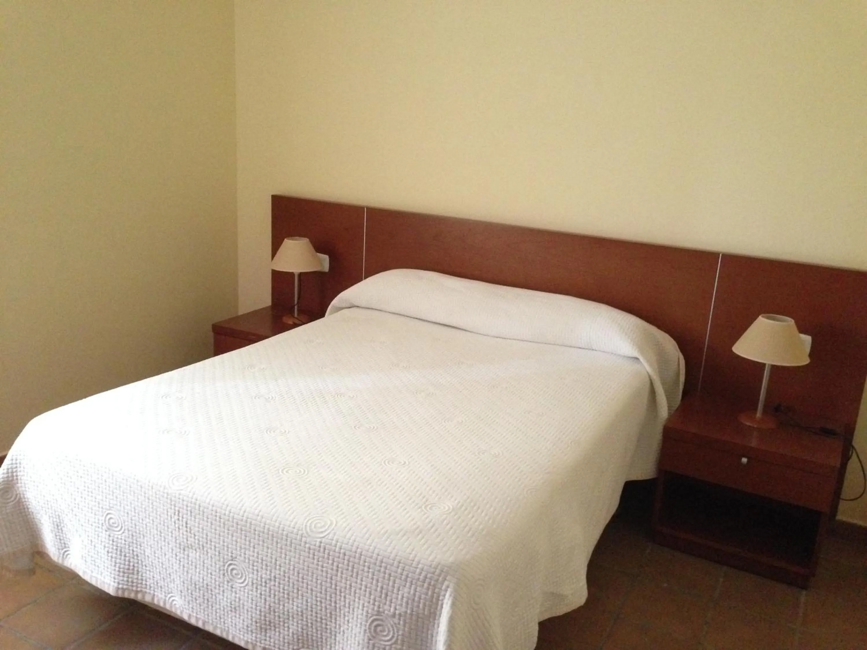 Bed in Albergue De Puntas De Calnegre