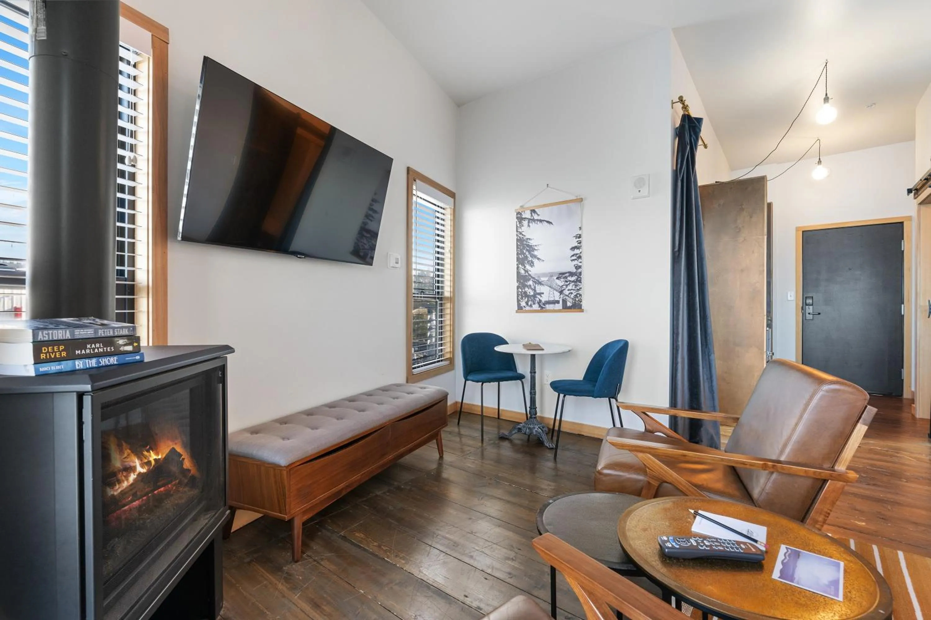 TV and multimedia in Bowline Hotel