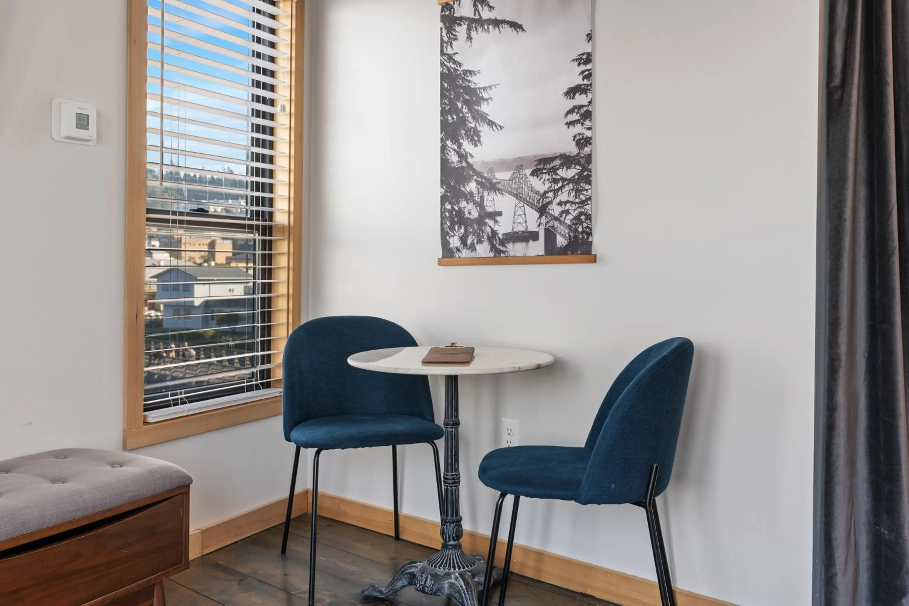 Seating area in Bowline Hotel