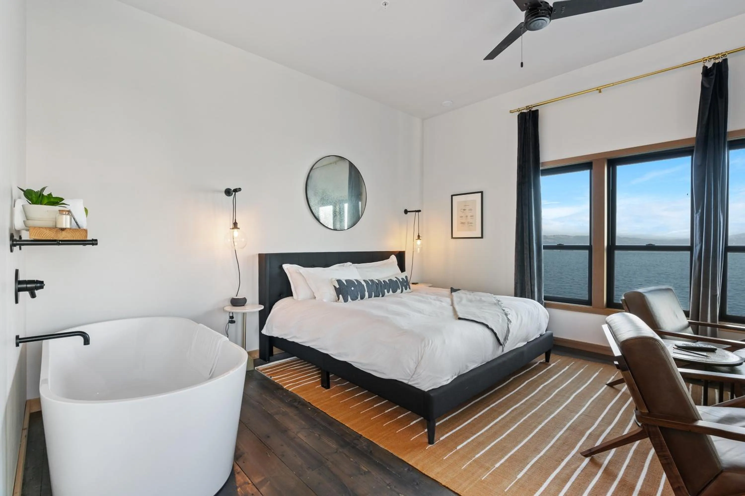 Bed in Bowline Hotel