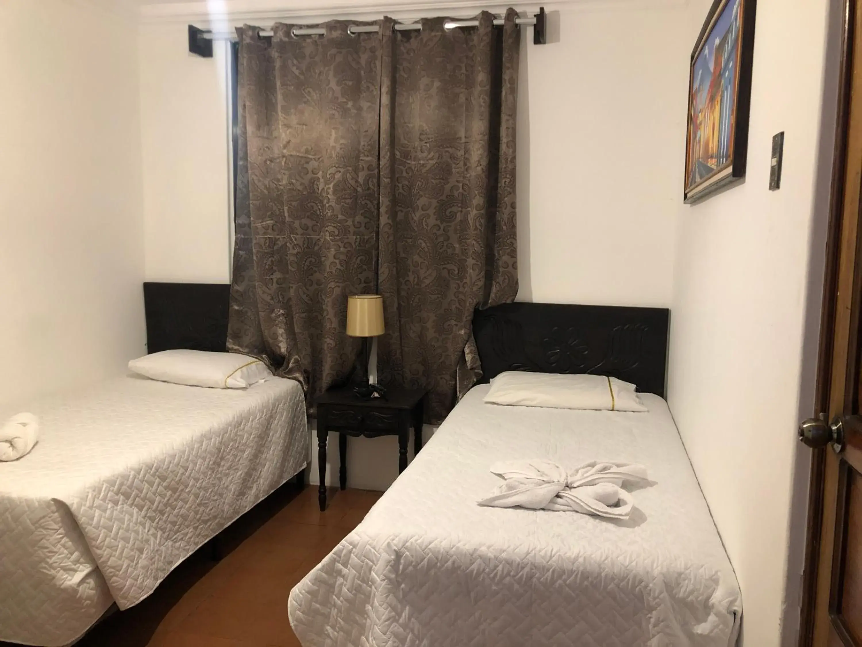 Triple Room with Shared Bathroom - single occupancy in Hotel Mansion Del Rey Triple Room with Shared Bathroom - single occupancy in Hotel Mansion Del Rey